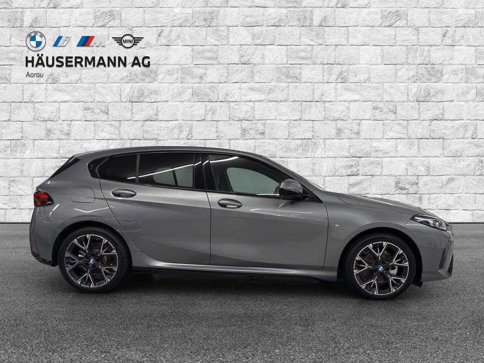 BMW 120d-showroom-element-3