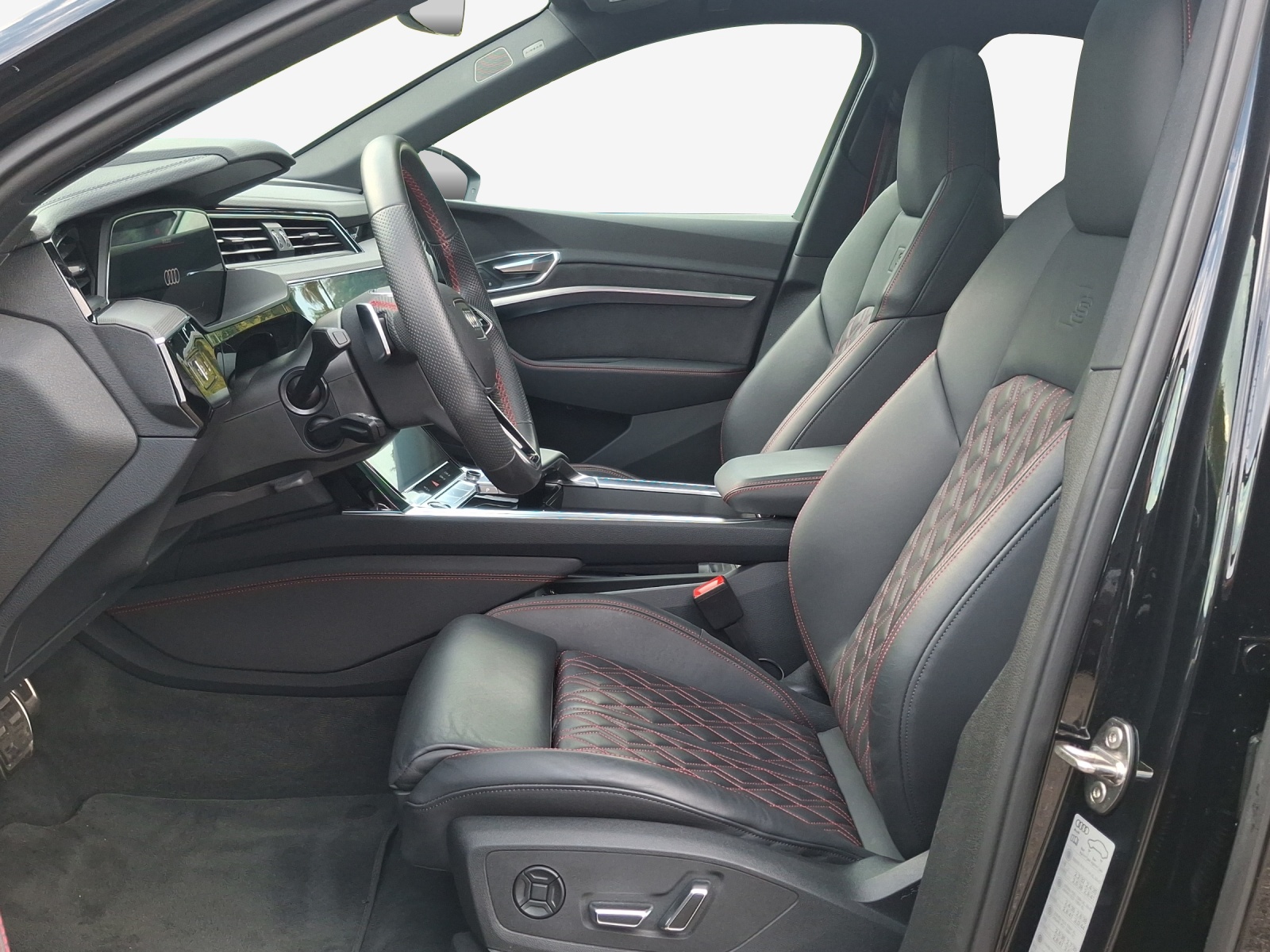 AUDI Q8 Sportback 55 e-tron Black Edition quattro-image-7