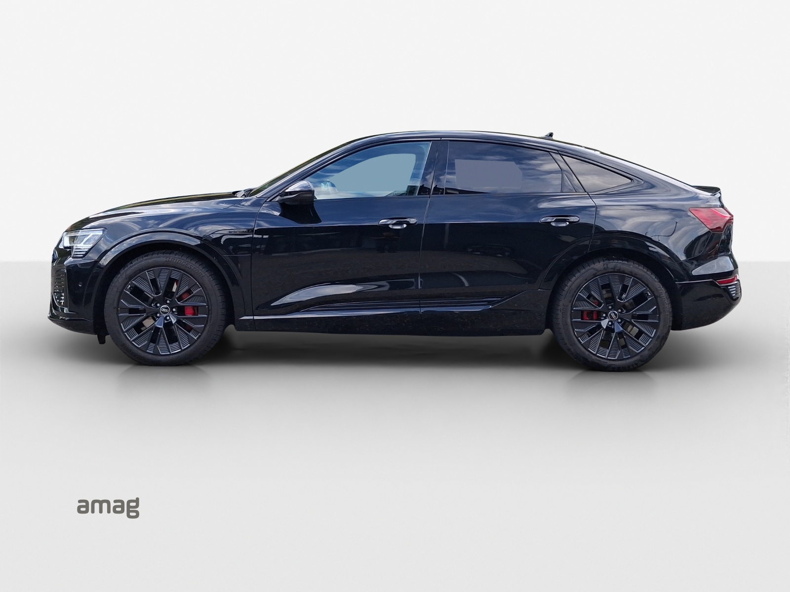 AUDI Q8 Sportback 55 e-tron Black Edition quattro-showroom-element-1