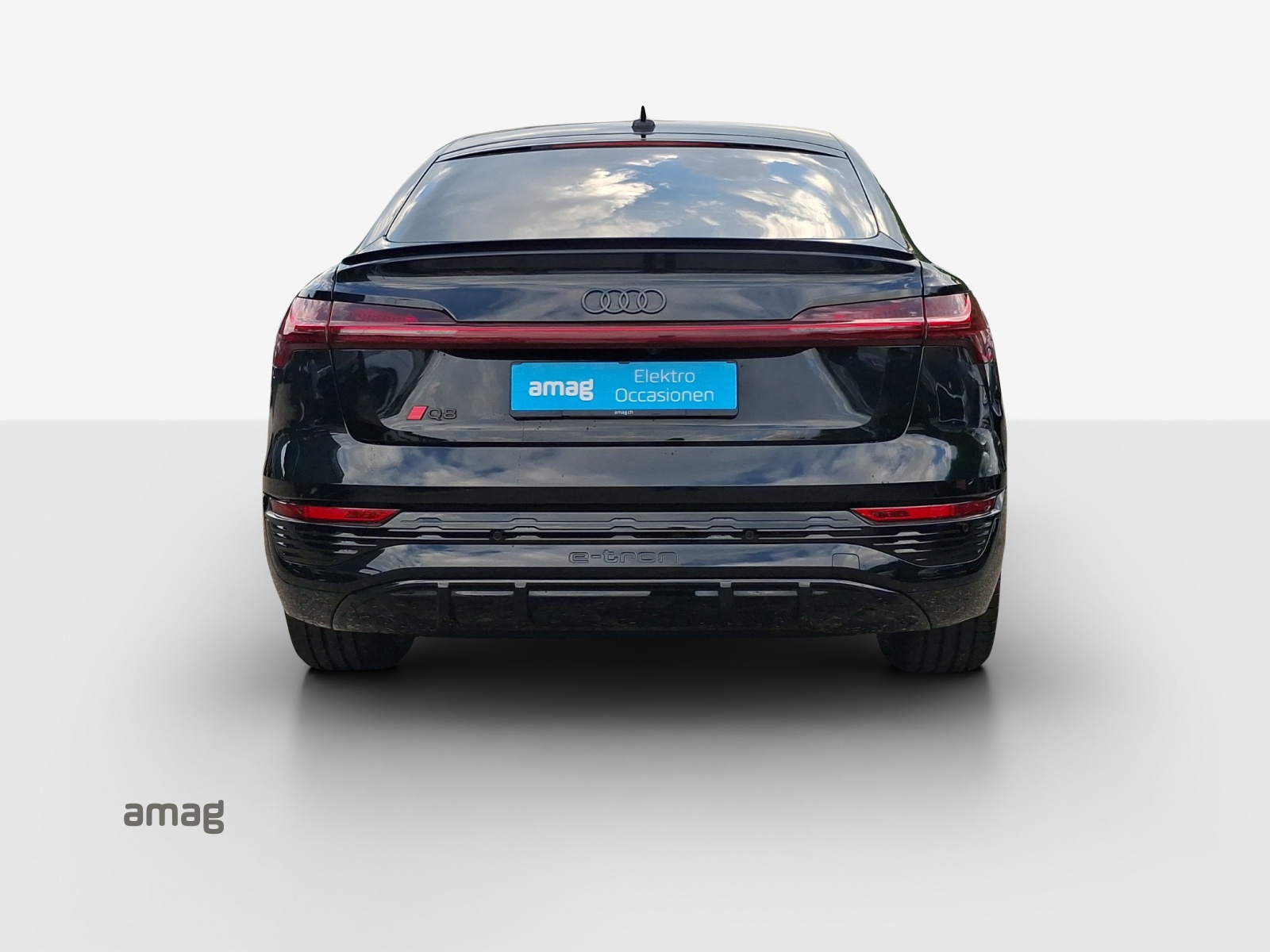 AUDI Q8 Sportback 55 e-tron Black Edition quattro-showroom-element-3