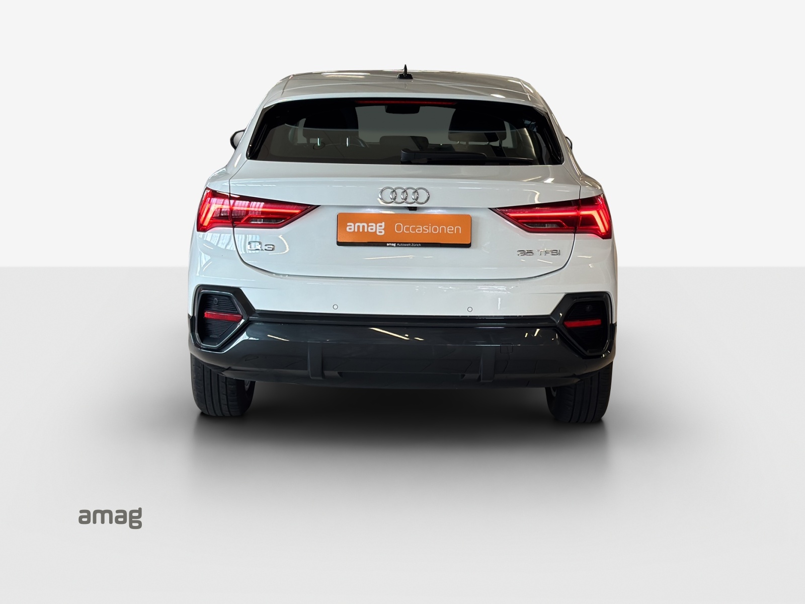 AUDI Q3 Sportback 35 TFSI Attraction S-tronic-image-3