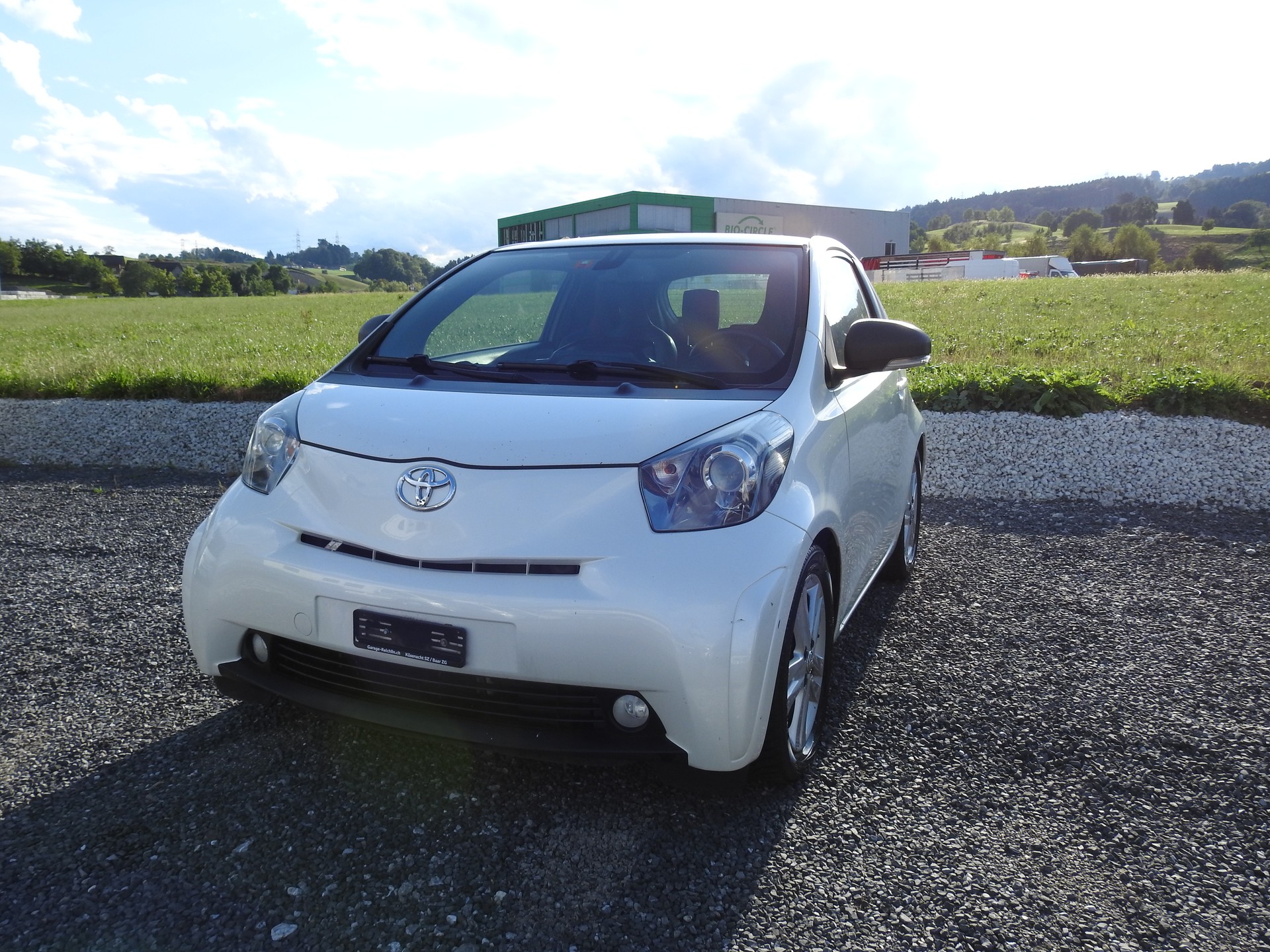 TOYOTA iQ 1.33 Dual VVT-i Linea Sol Premium-image-0
