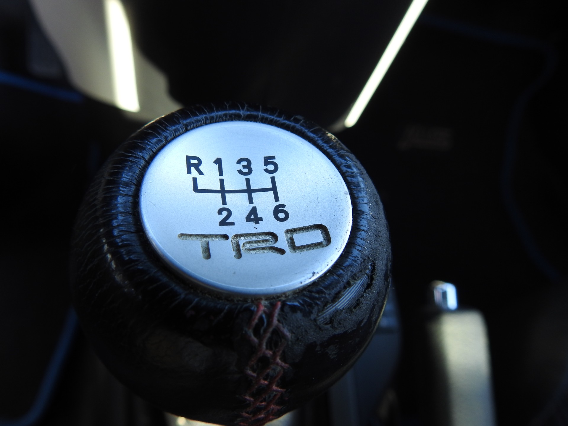 TOYOTA iQ 1.33 Dual VVT-i Linea Sol Premium-image-18