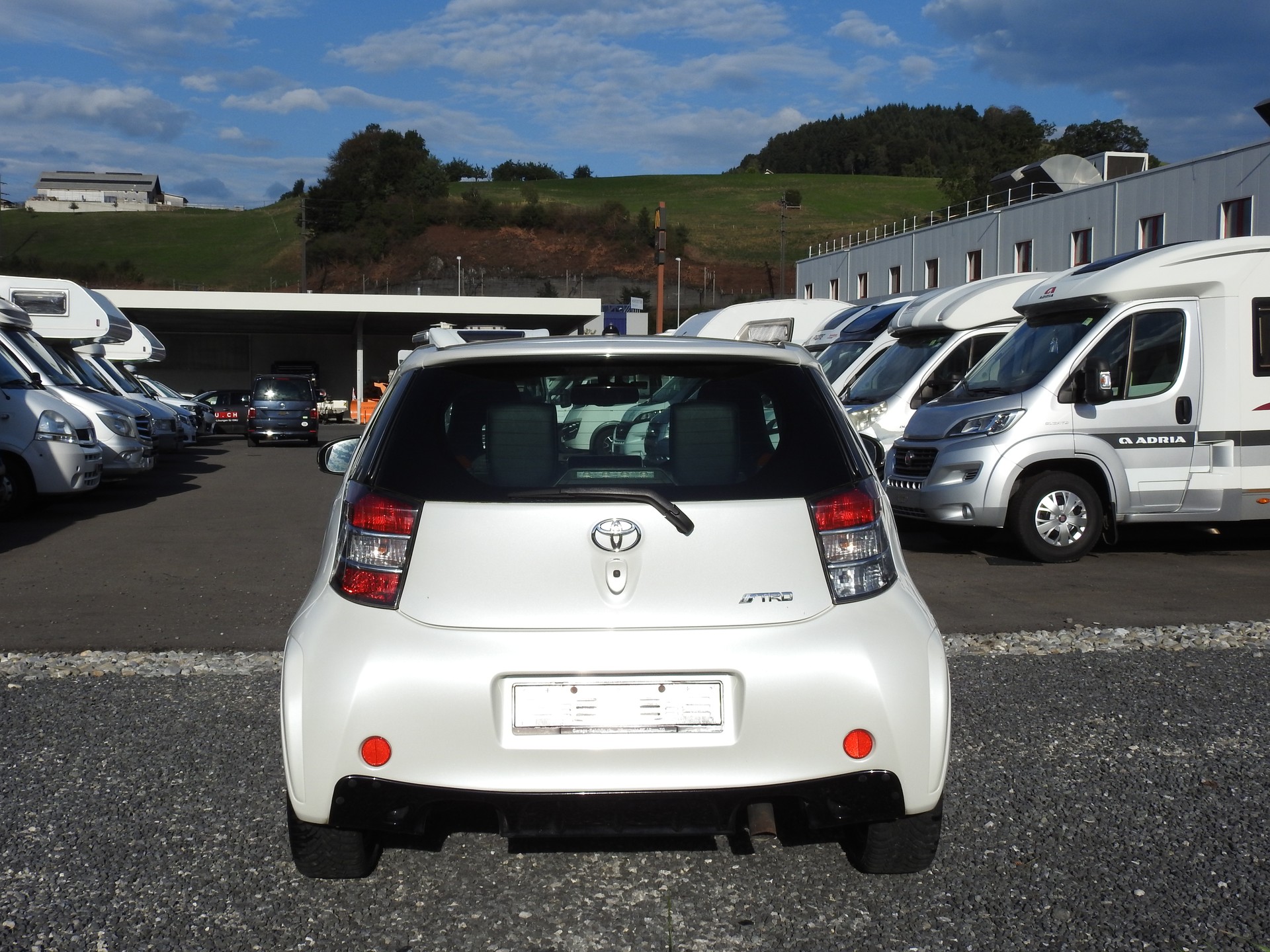 TOYOTA iQ 1.33 Dual VVT-i Linea Sol Premium-image-4
