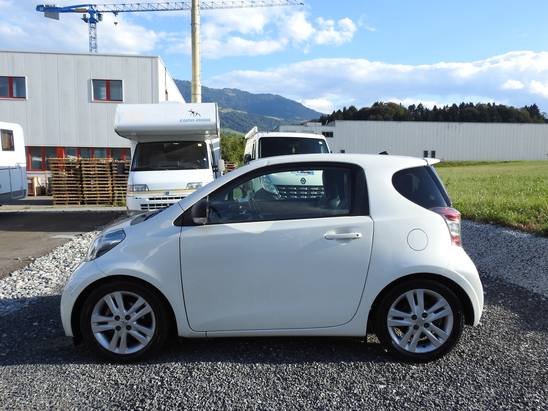 TOYOTA iQ 1.33 Dual VVT-i Linea Sol Premium-image-2