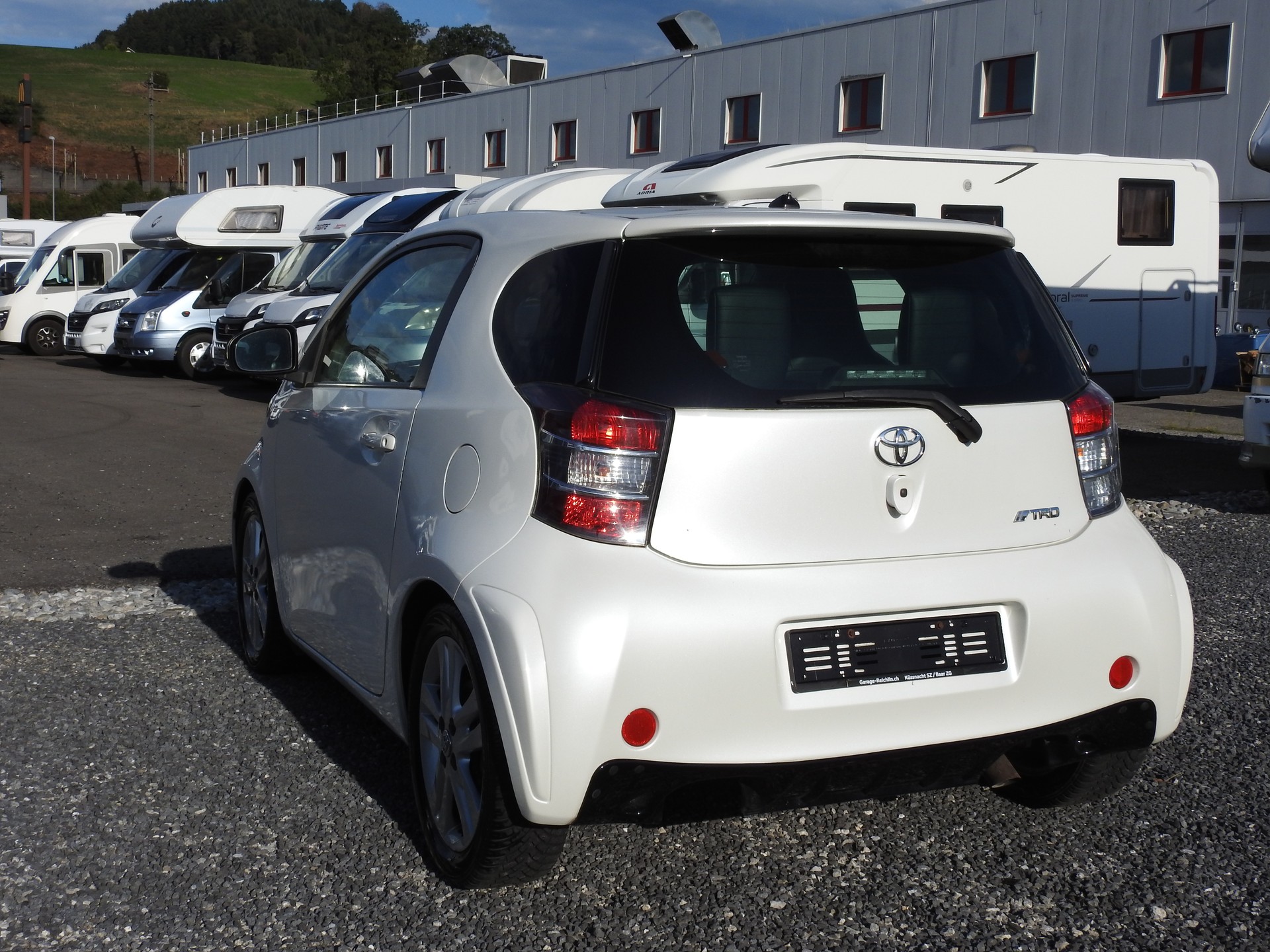 TOYOTA iQ 1.33 Dual VVT-i Linea Sol Premium-image-3