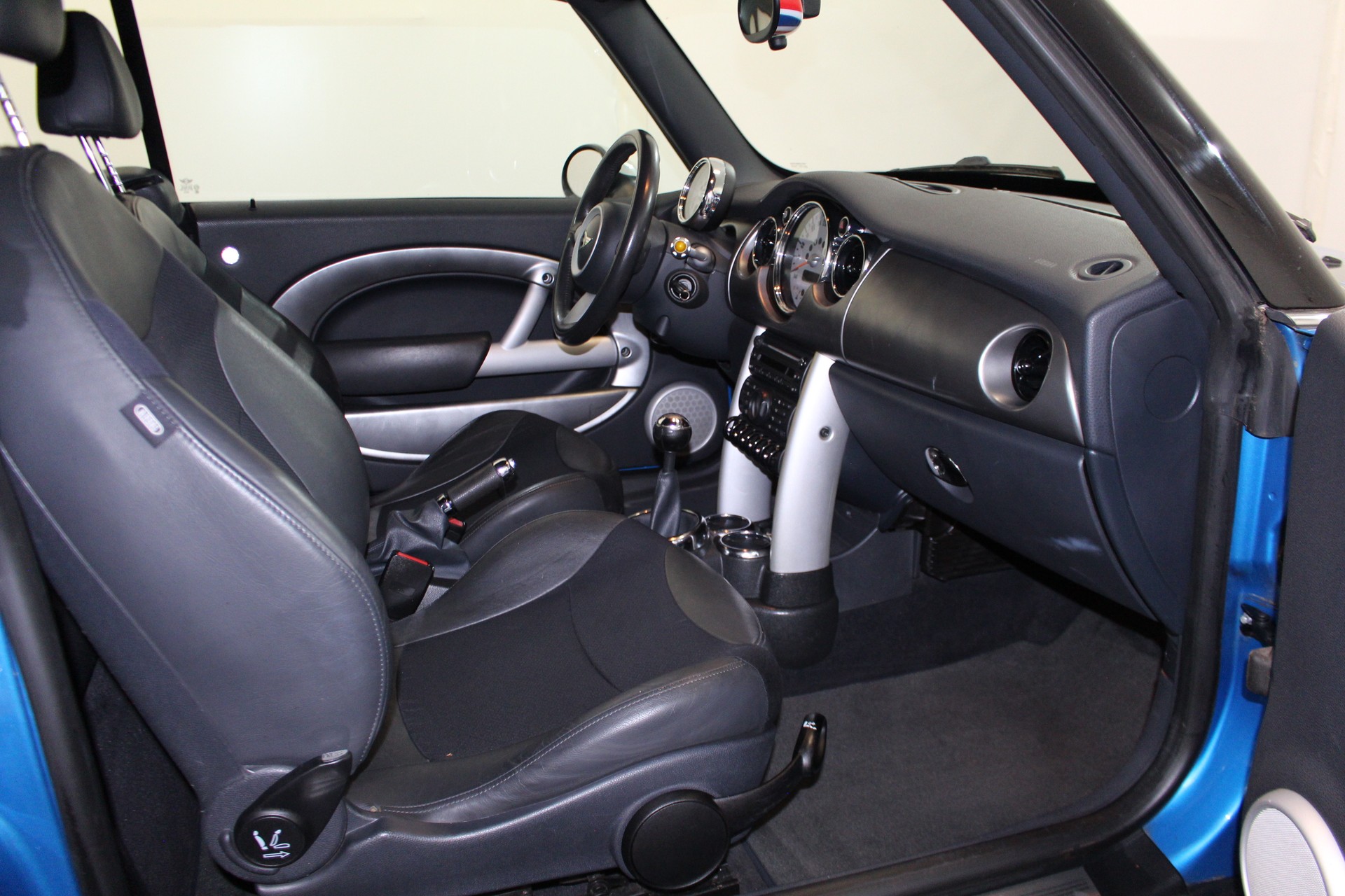MINI Cabrio R52 1.6i Cooper S-image-9