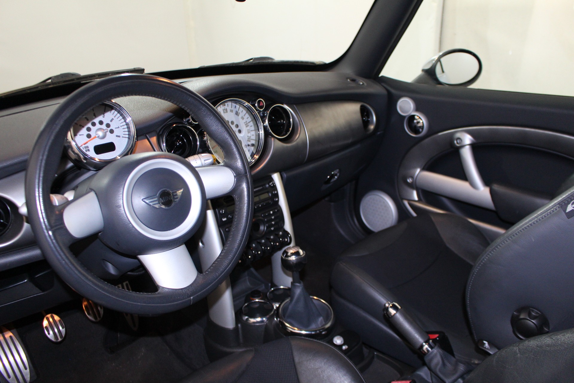 MINI Cabrio R52 1.6i Cooper S-image-11