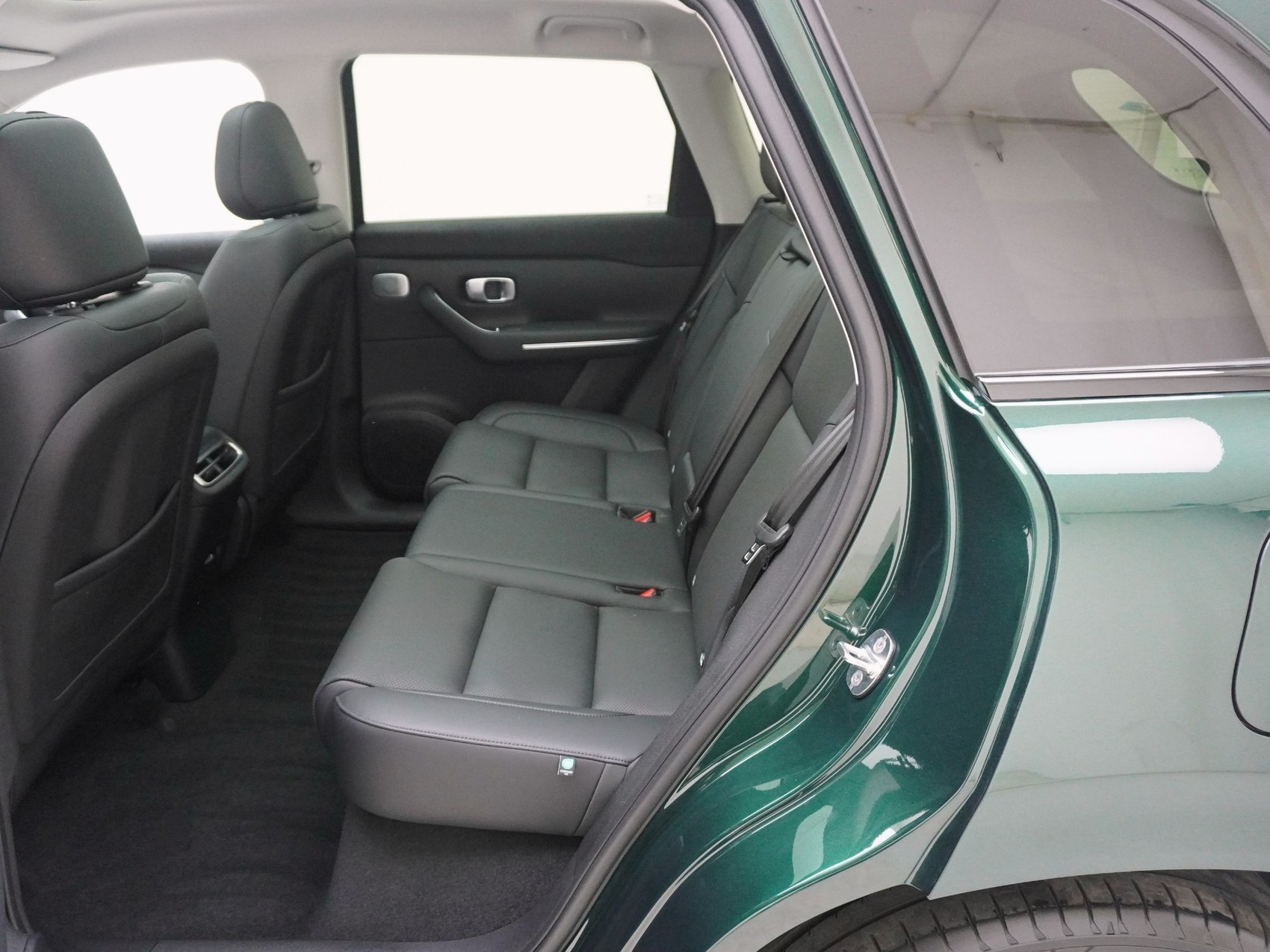 LEAPMOTOR C10 Design Pro MAX AWD-image-13