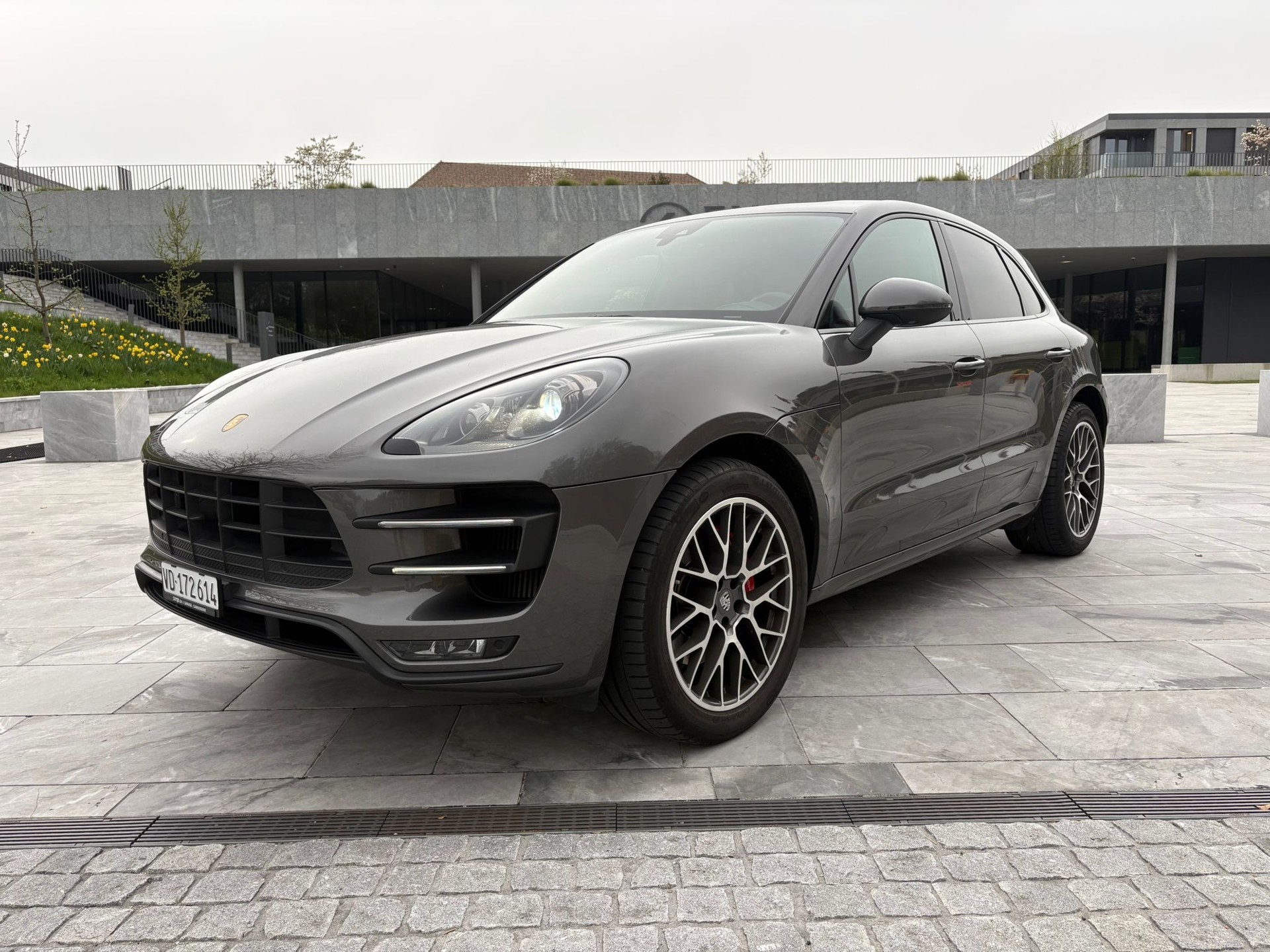 PORSCHE 3.6 V6 Turbo-image-0