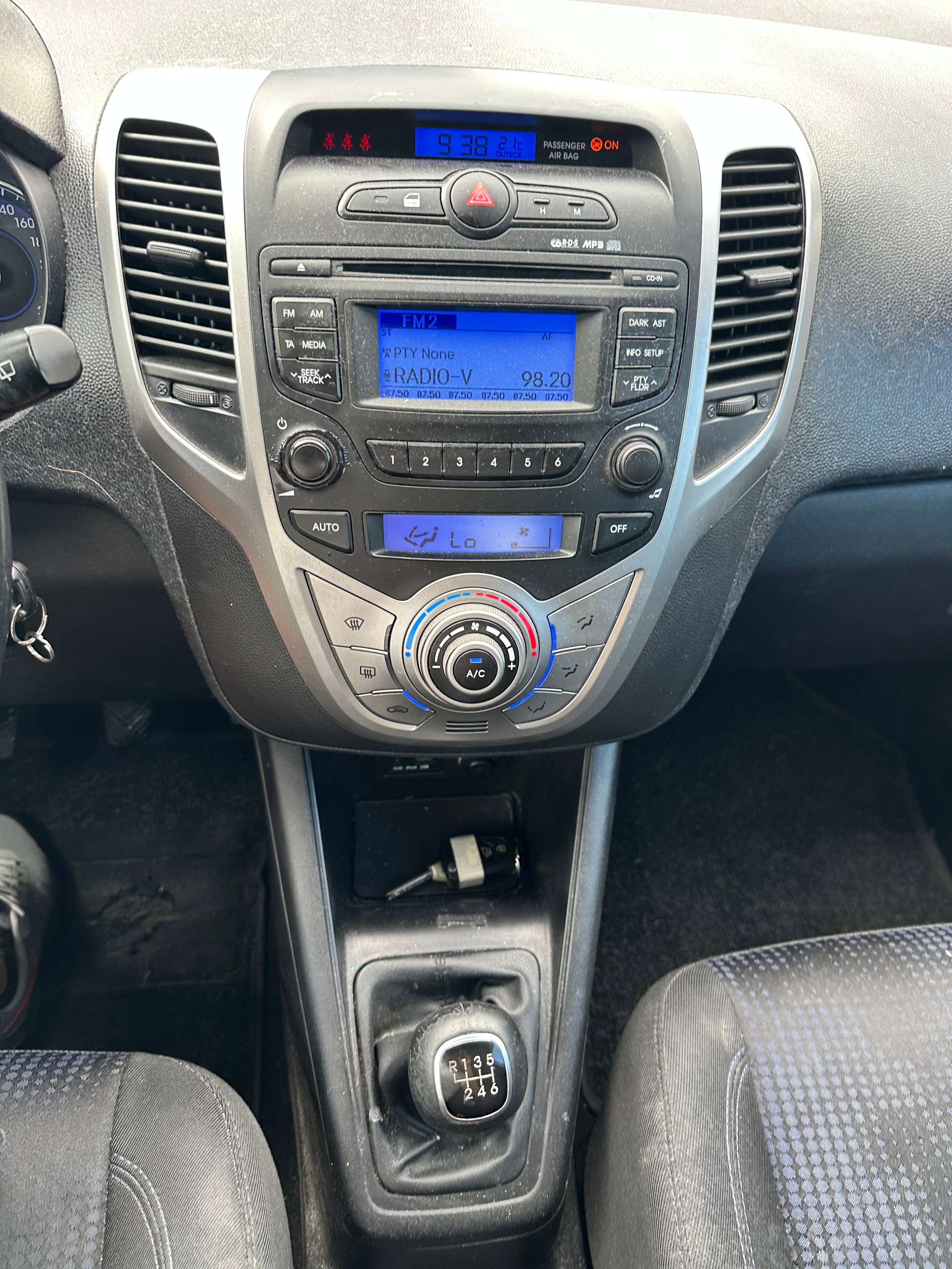HYUNDAI i20 1.6 CRDi Premium-image-12