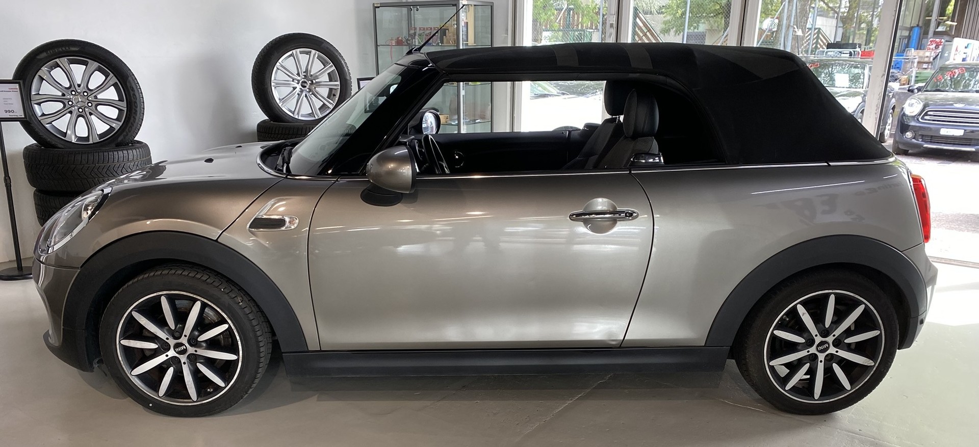 MINI Cooper D Cabriolet Steptronic-image-4