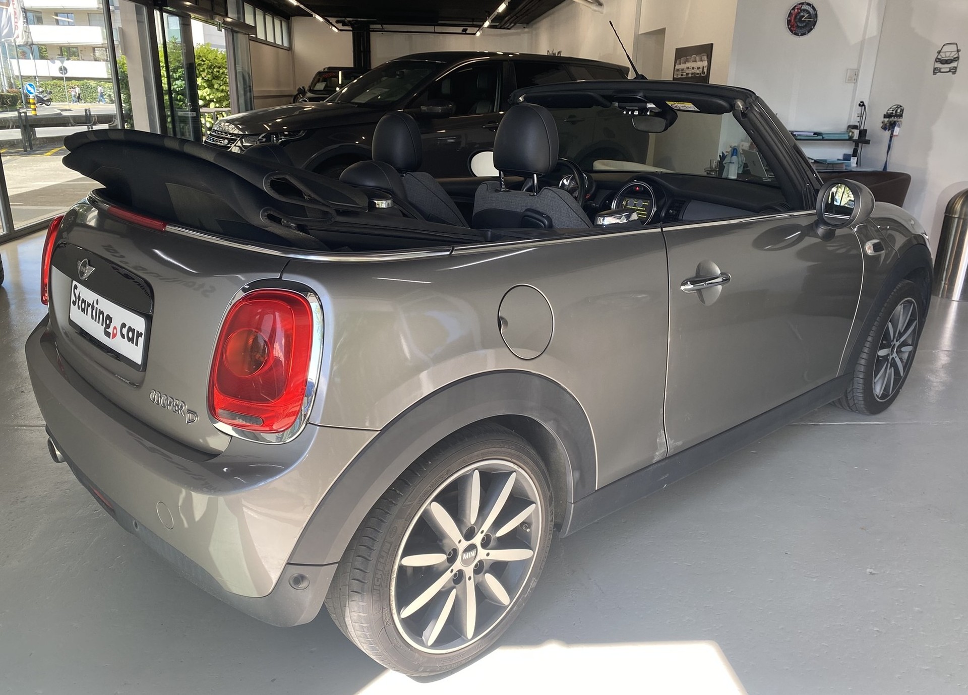 MINI Cooper D Cabriolet Steptronic-image-7