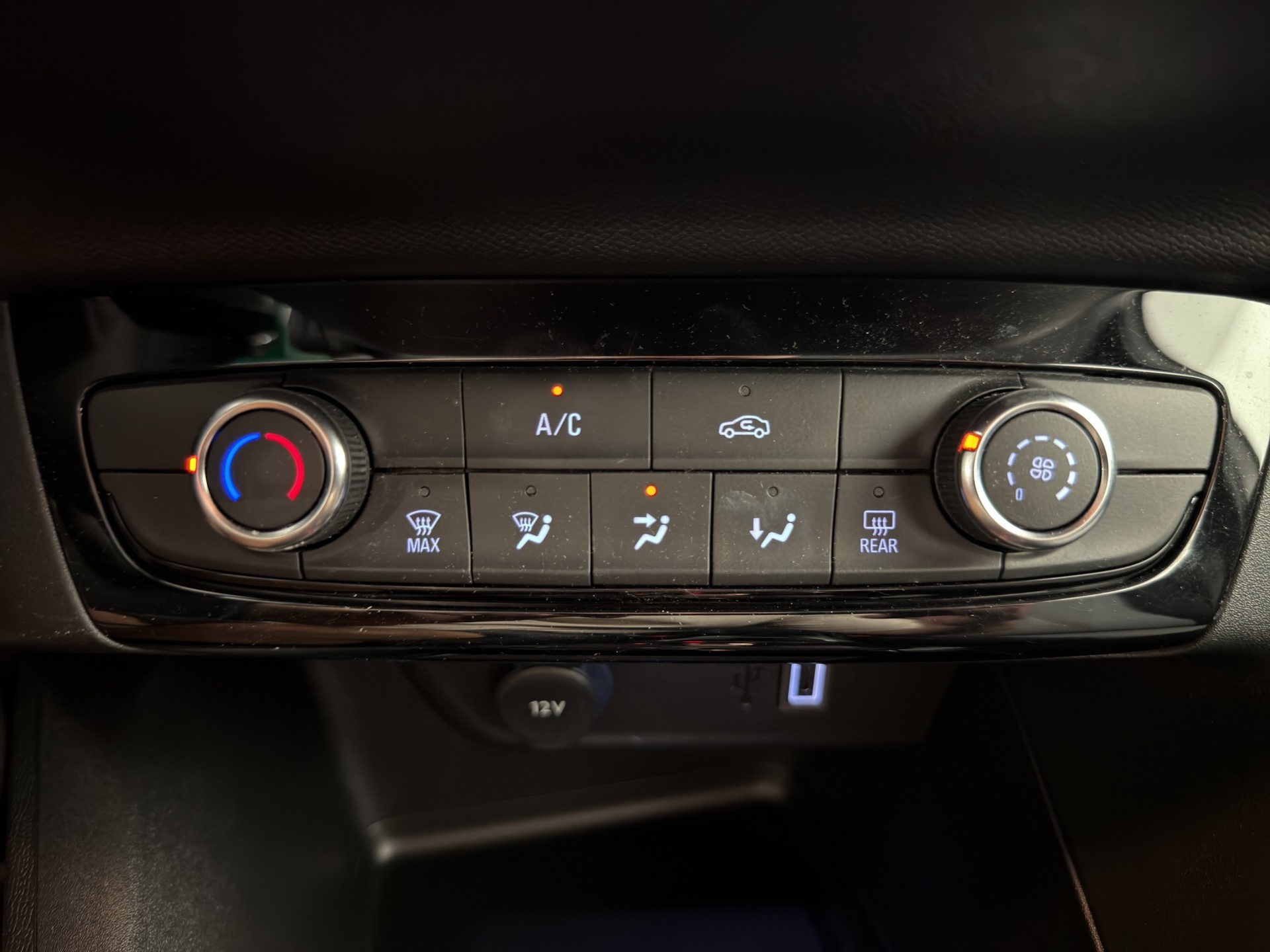 OPEL Corsa 1.2 T Hybrid Edition-image-12