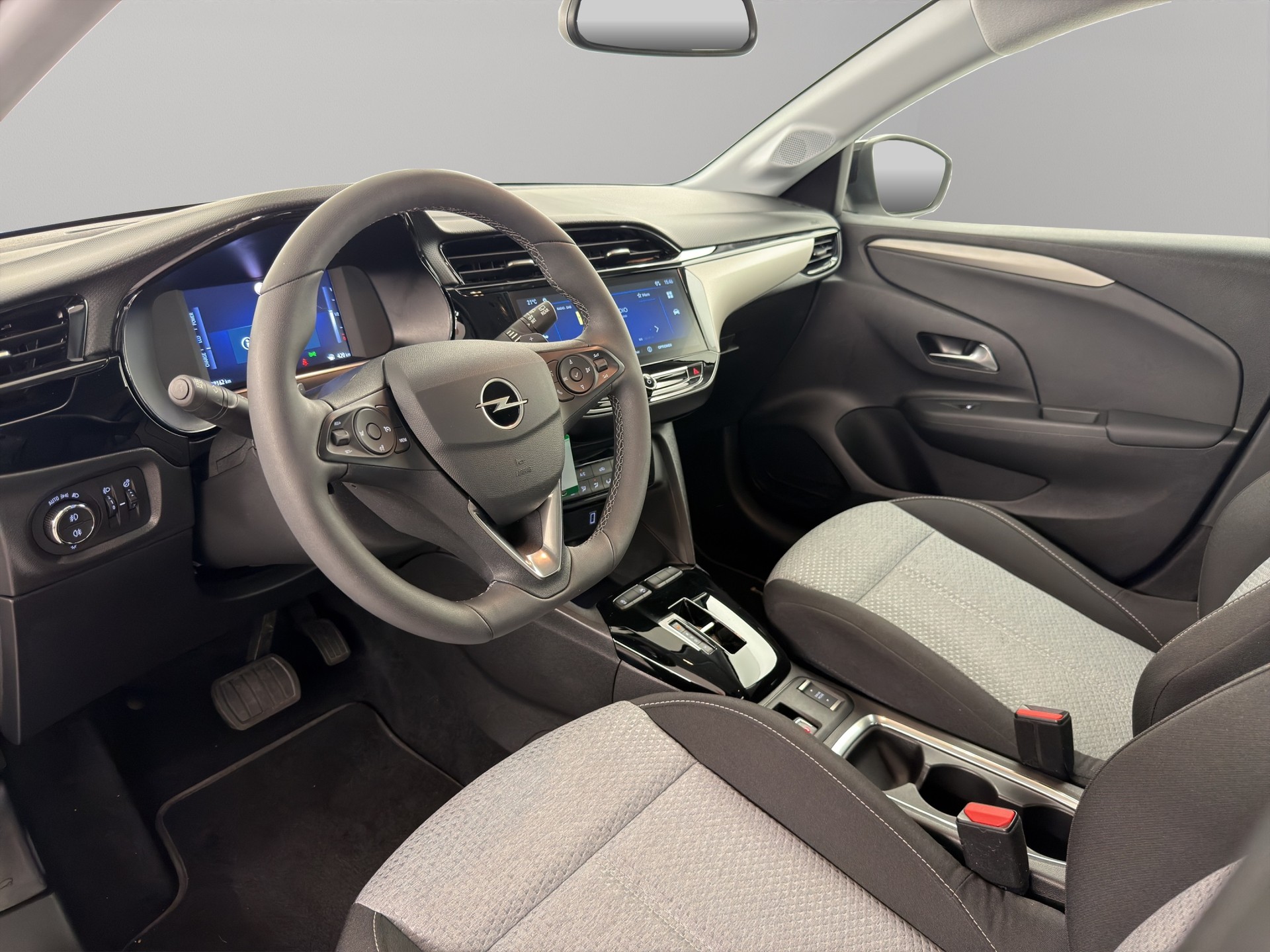 OPEL Corsa 1.2 T Hybrid Edition-image-10