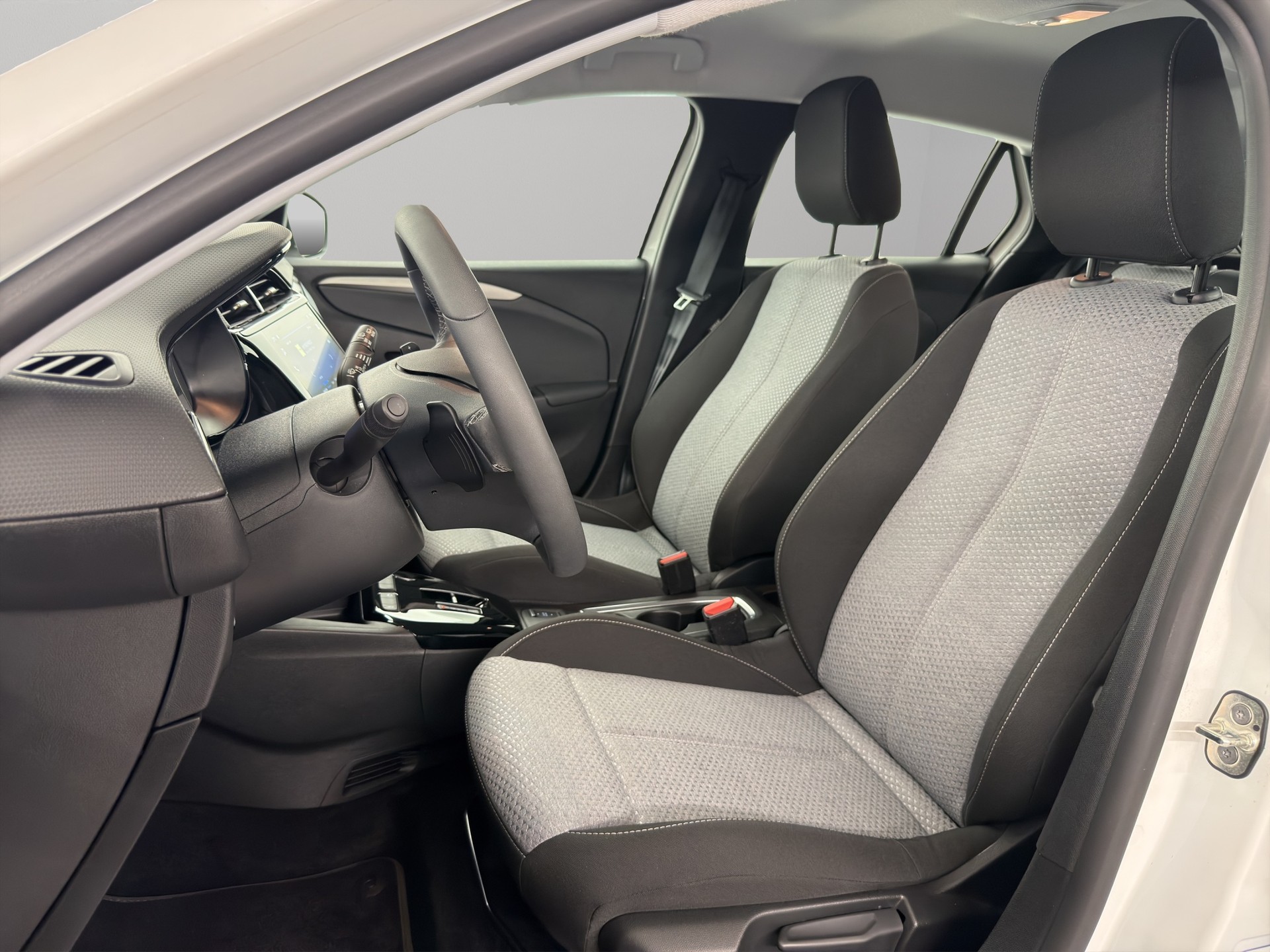 OPEL Corsa 1.2 T Hybrid Edition-image-7