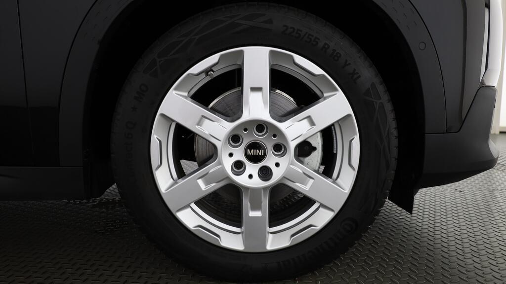 MINI Countryman E-image-7