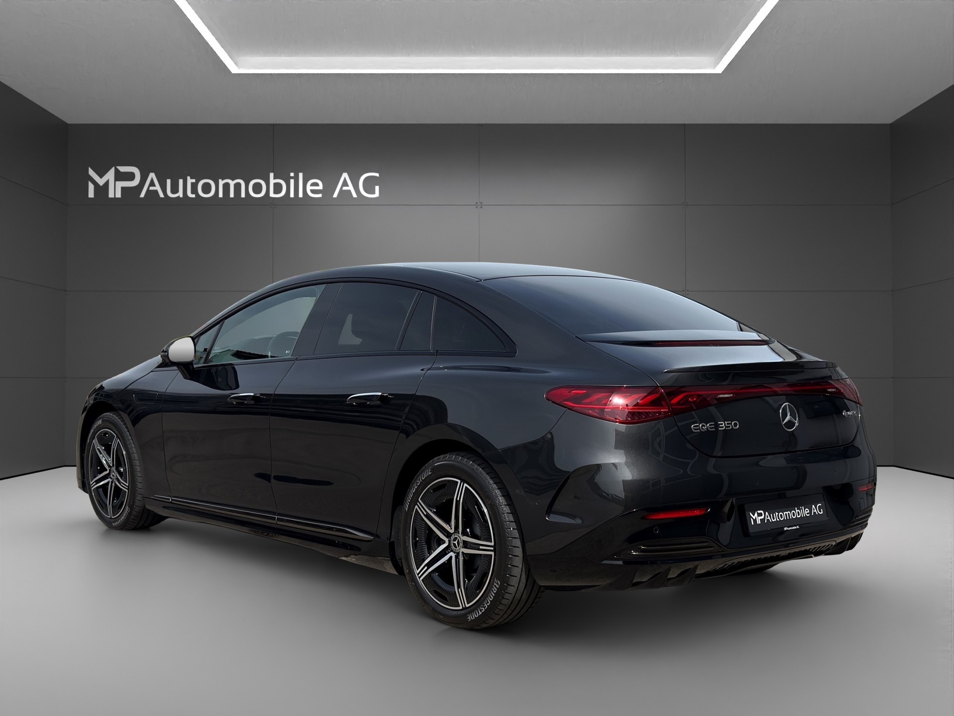 MERCEDES-BENZ EQE 350 4 Matic Executive Edition AMG Line-image-6