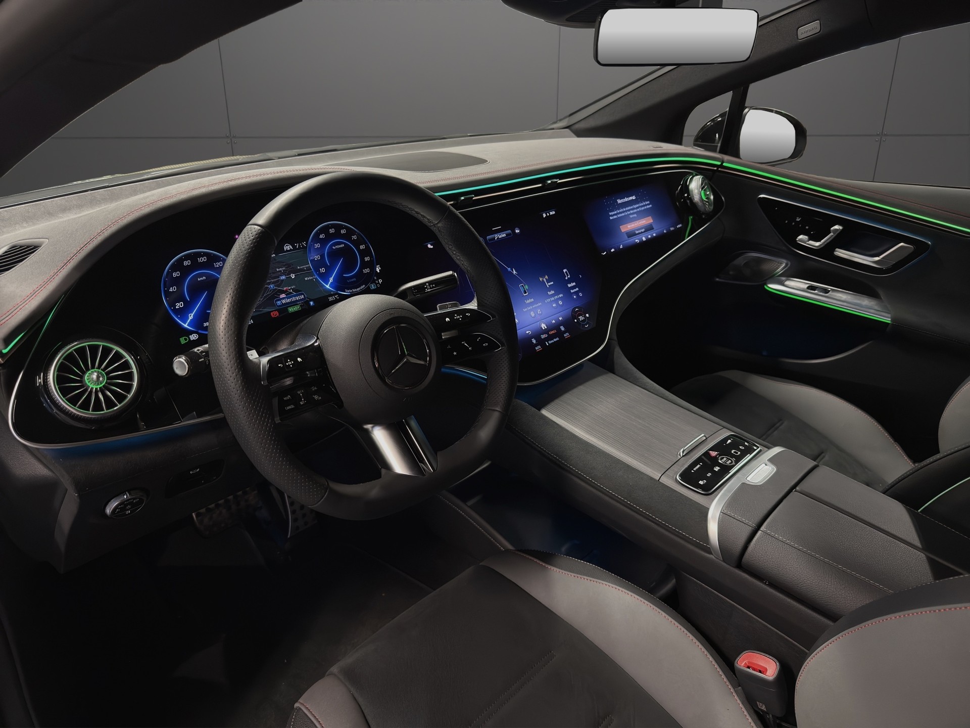 MERCEDES-BENZ EQE 350 4 Matic Executive Edition AMG Line-image-9