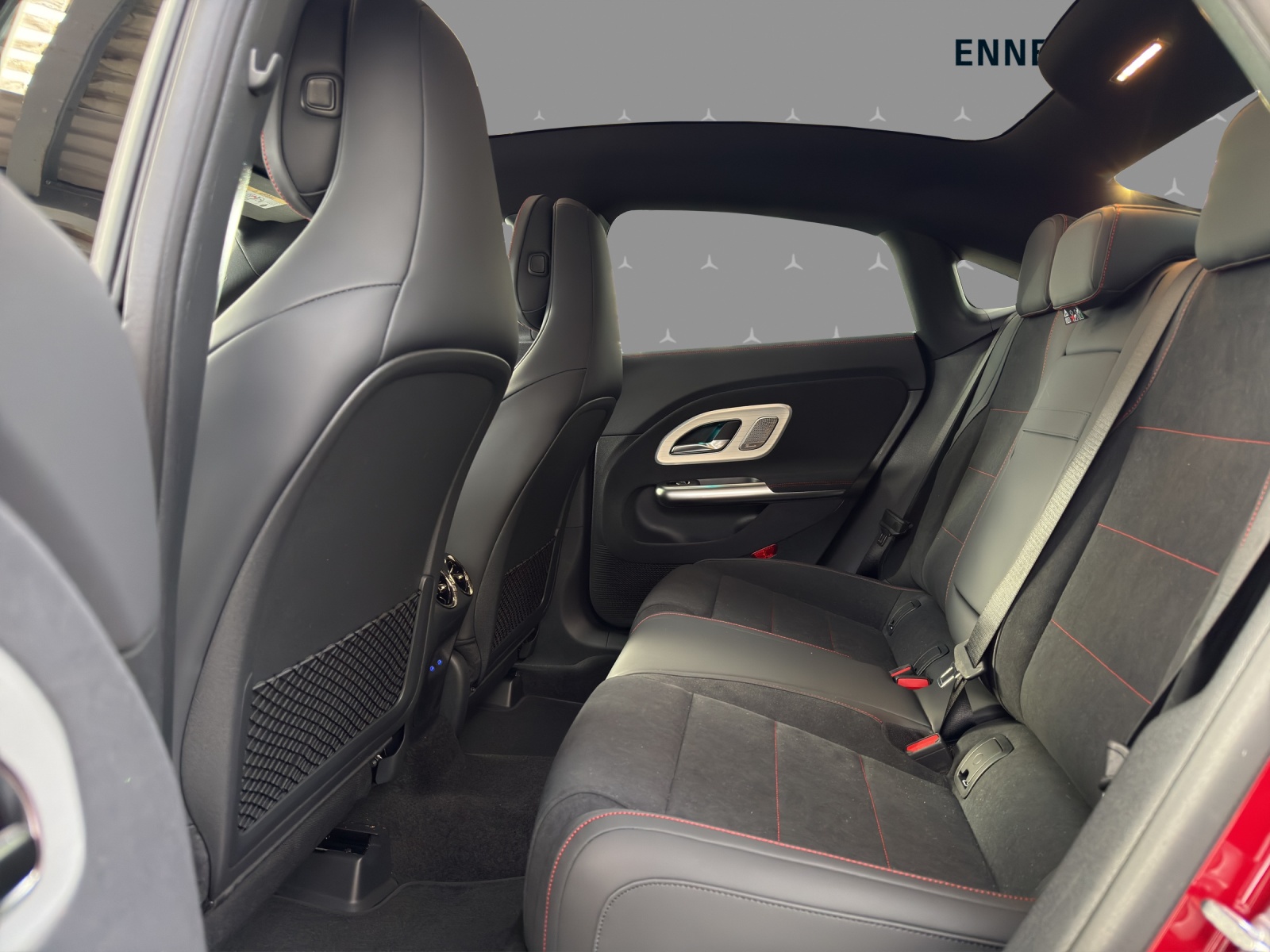 MERCEDES-BENZ CLA 220 8G-DCT 4Matic-image-12