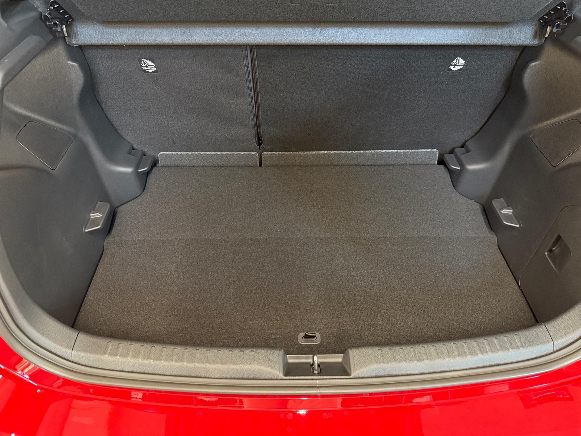 TOYOTA Yaris 1.5 VVT-i HSD Premium-image-13