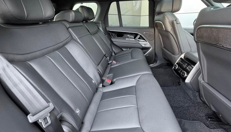 LAND ROVER 3.0 I6 P550e Autobiography-image-4