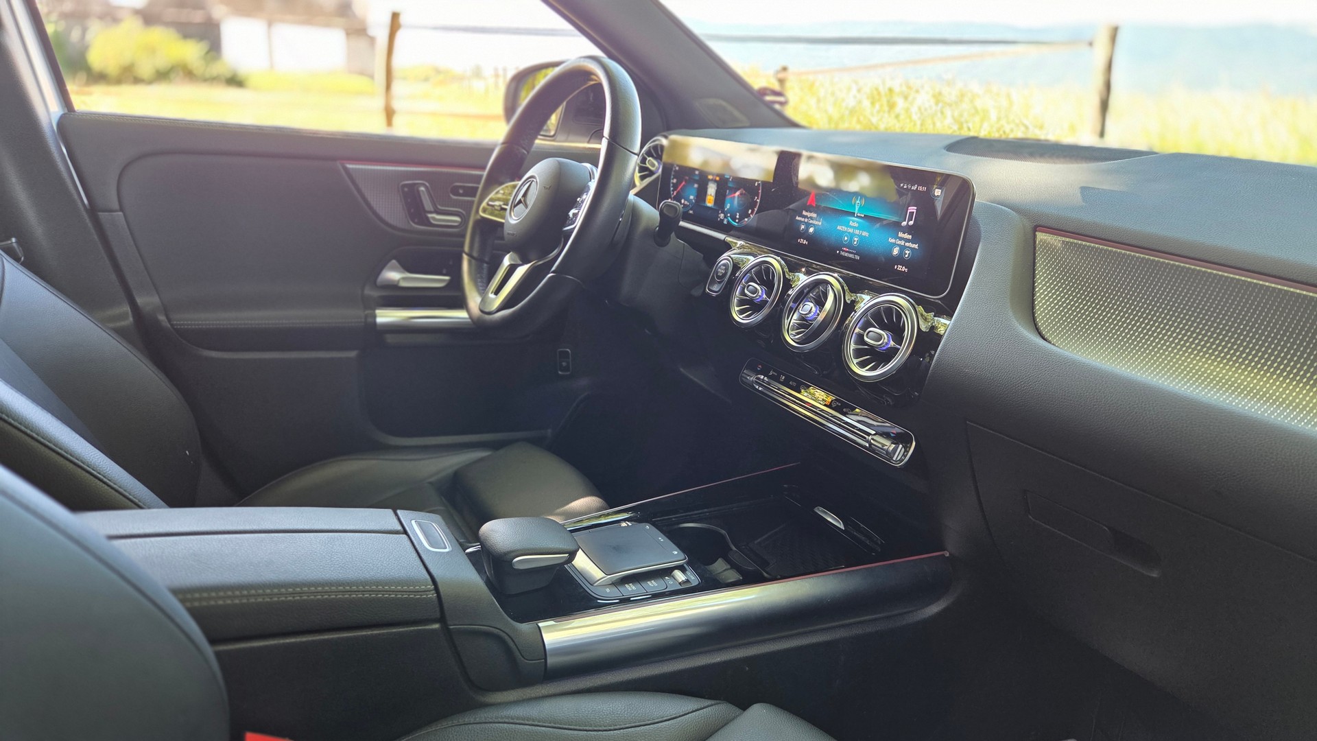 MERCEDES-BENZ GLA 250 Progressive 4matic-image-3