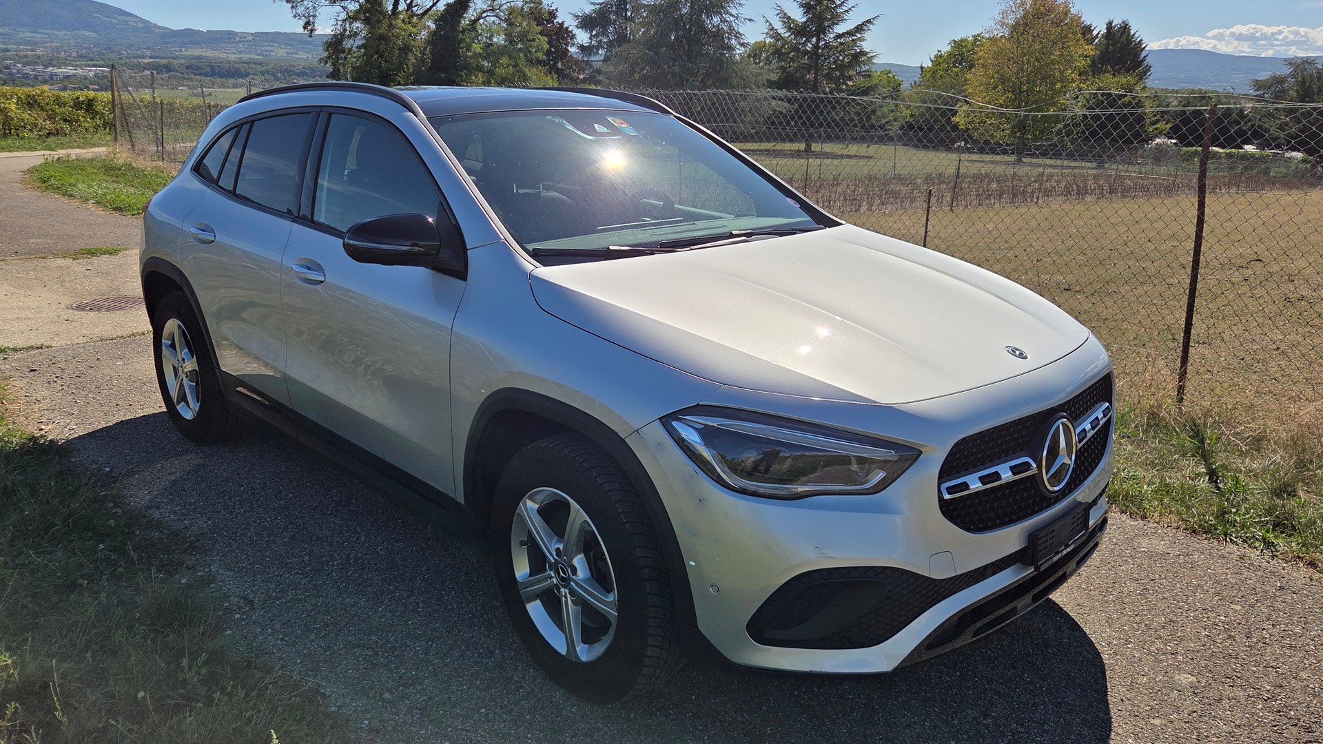 MERCEDES-BENZ GLA 250 Progressive 4matic-image-2