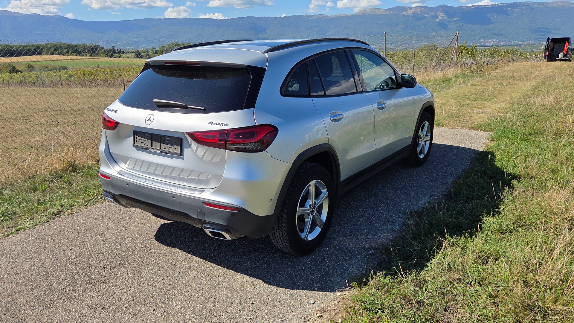 MERCEDES-BENZ GLA 250 Progressive 4matic-image-0