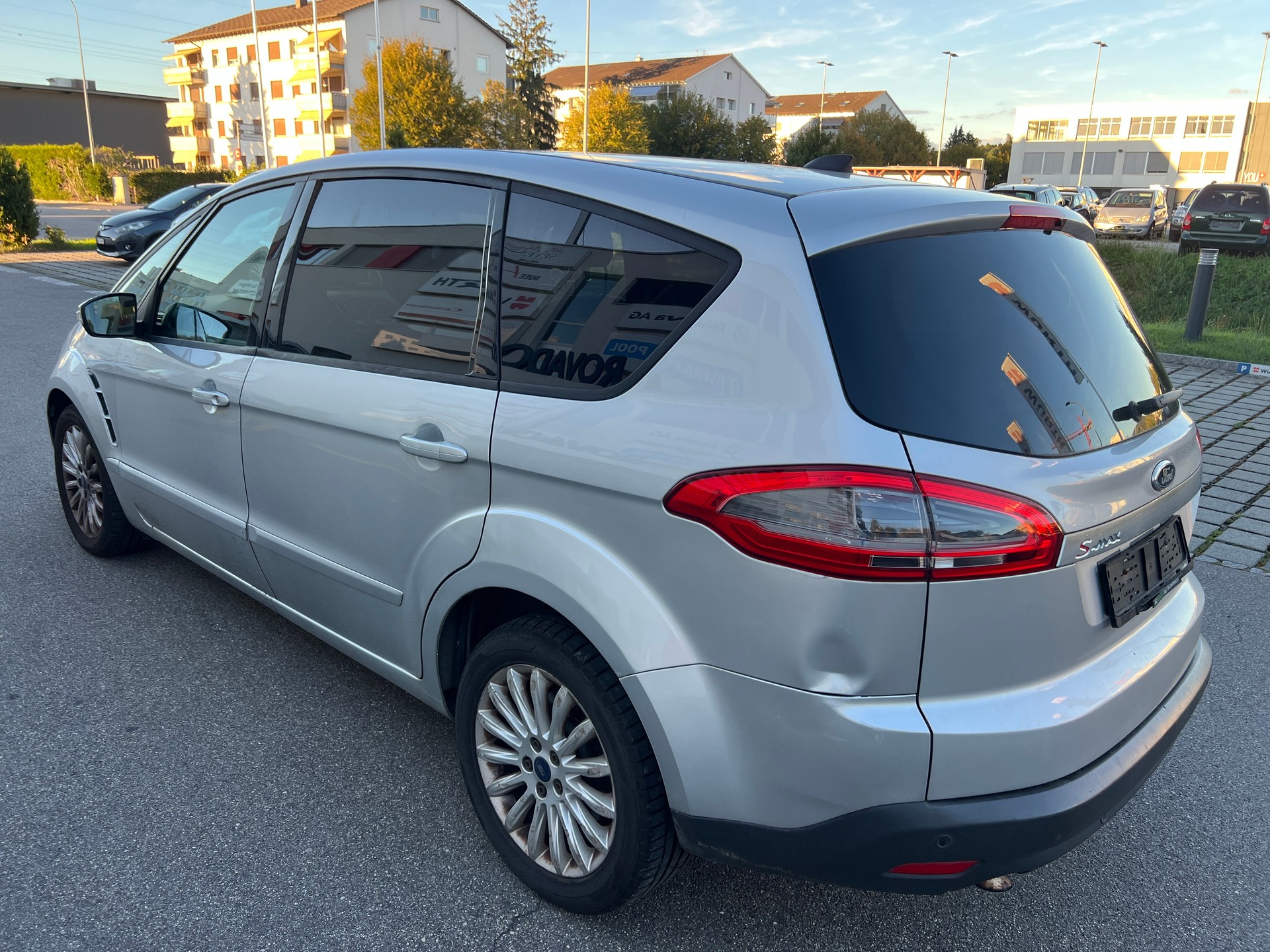 FORD S-Max 2.0 TDCi Family Edition PowerShift-image-3