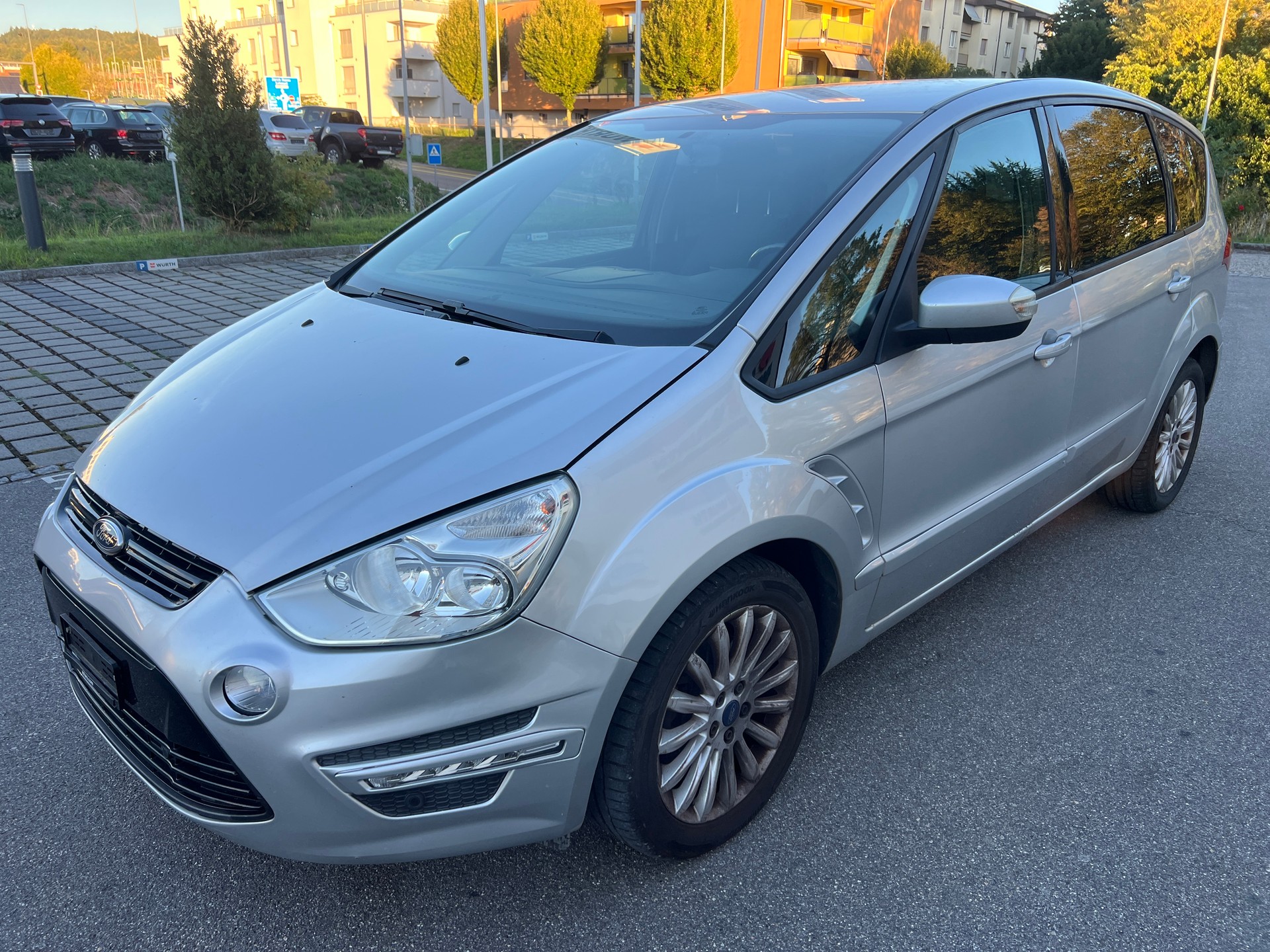 FORD S-Max 2.0 TDCi Family Edition PowerShift-image-0