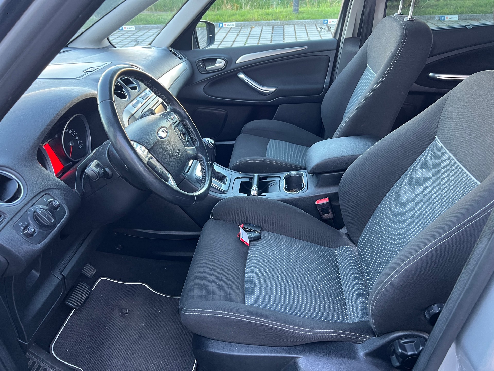 FORD S-Max 2.0 TDCi Family Edition PowerShift-image-6