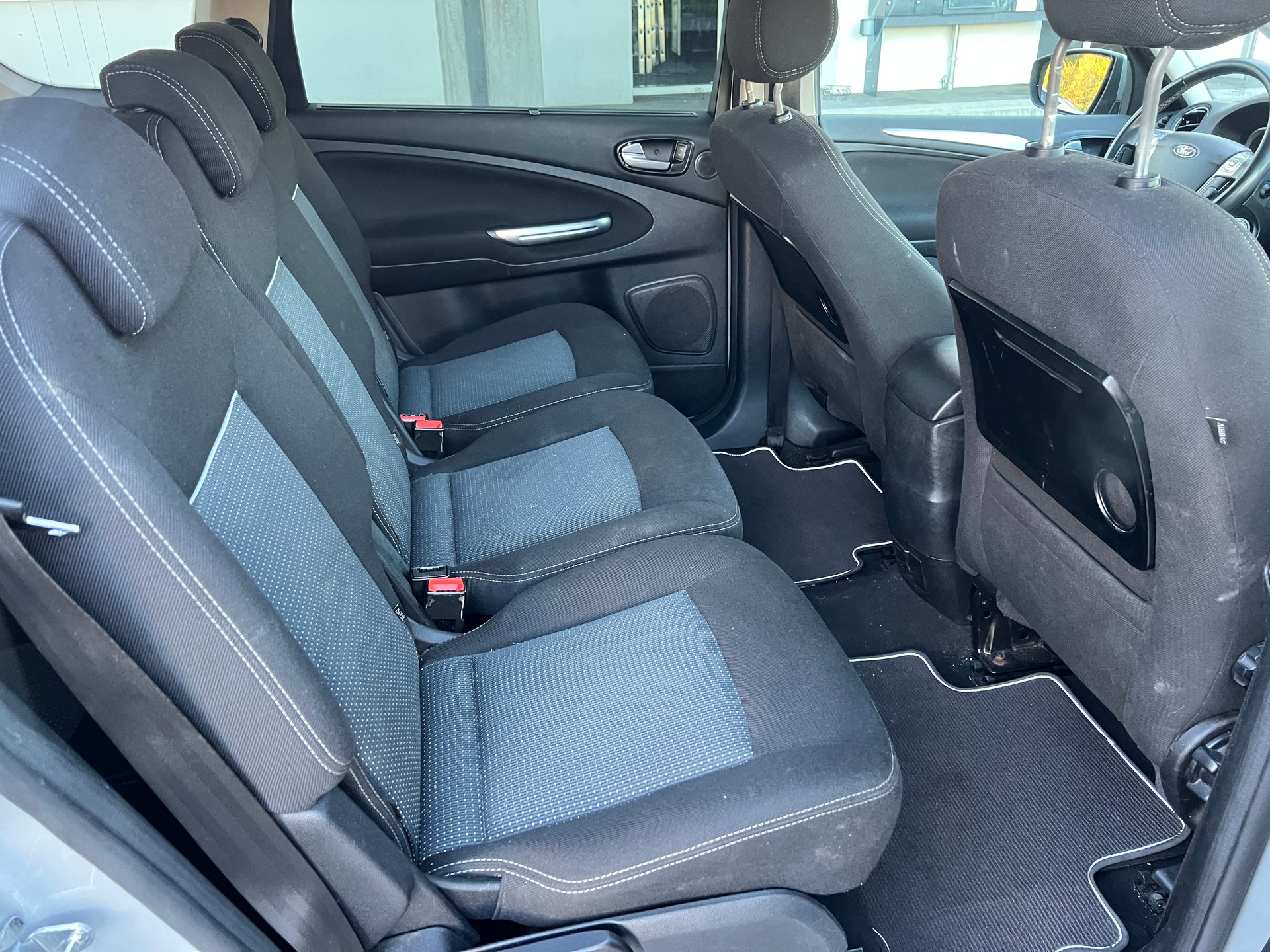 FORD S-Max 2.0 TDCi Family Edition PowerShift-image-10