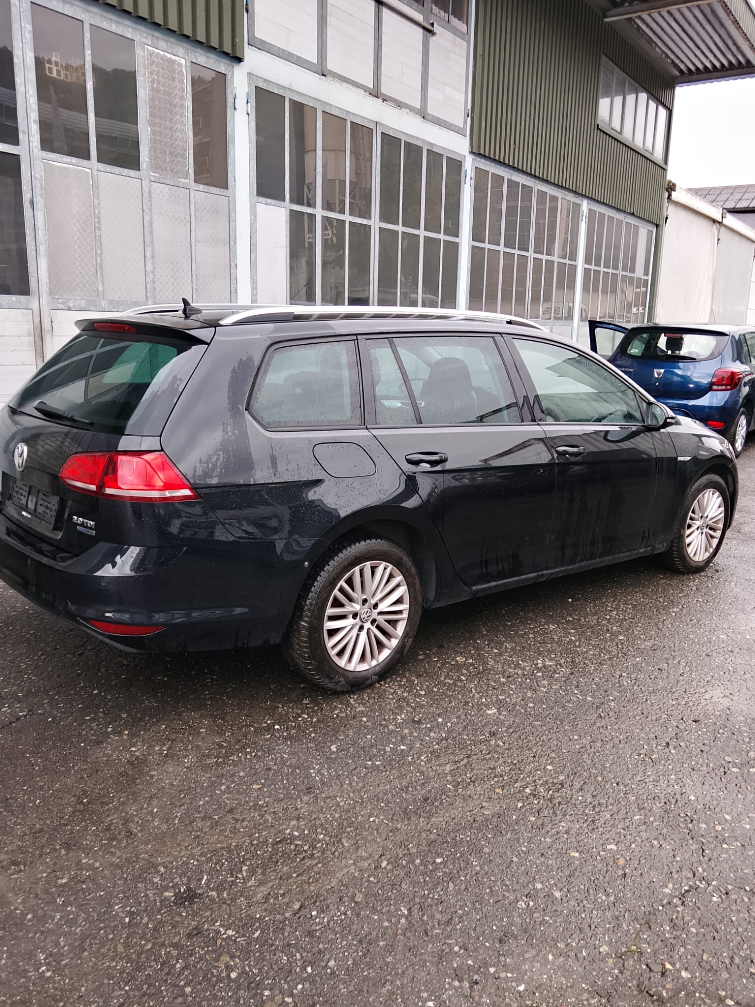 VW Golf Variant 2.0 TDI Comfortline DSG-image-4