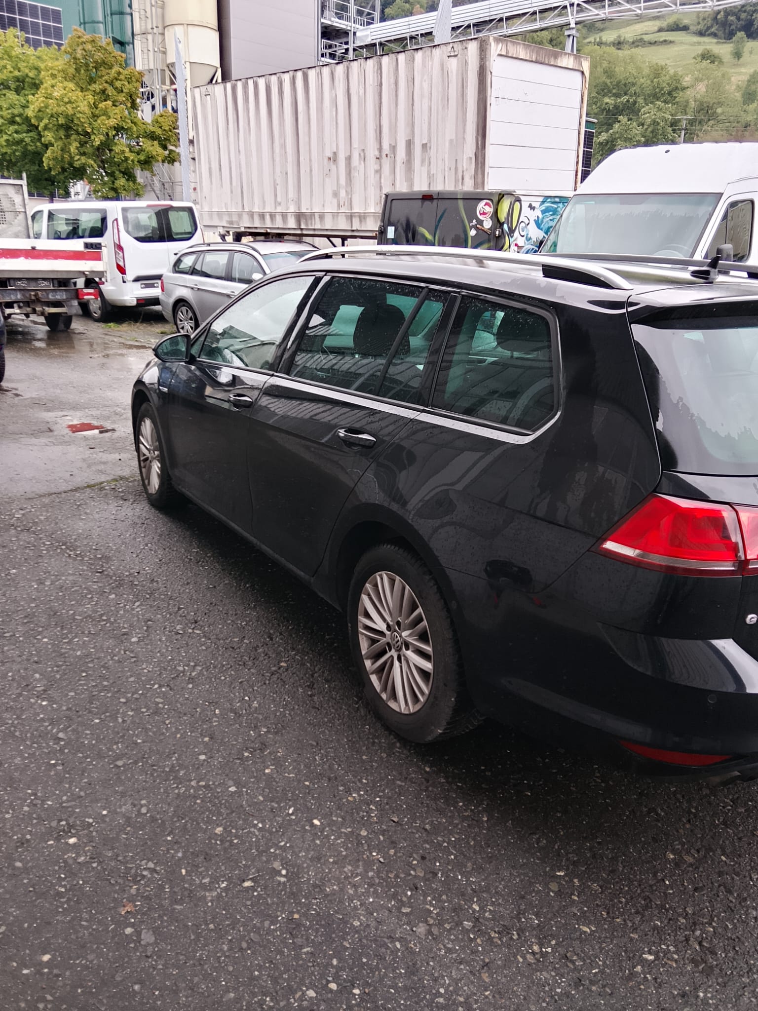 VW Golf Variant 2.0 TDI Comfortline DSG-image-5