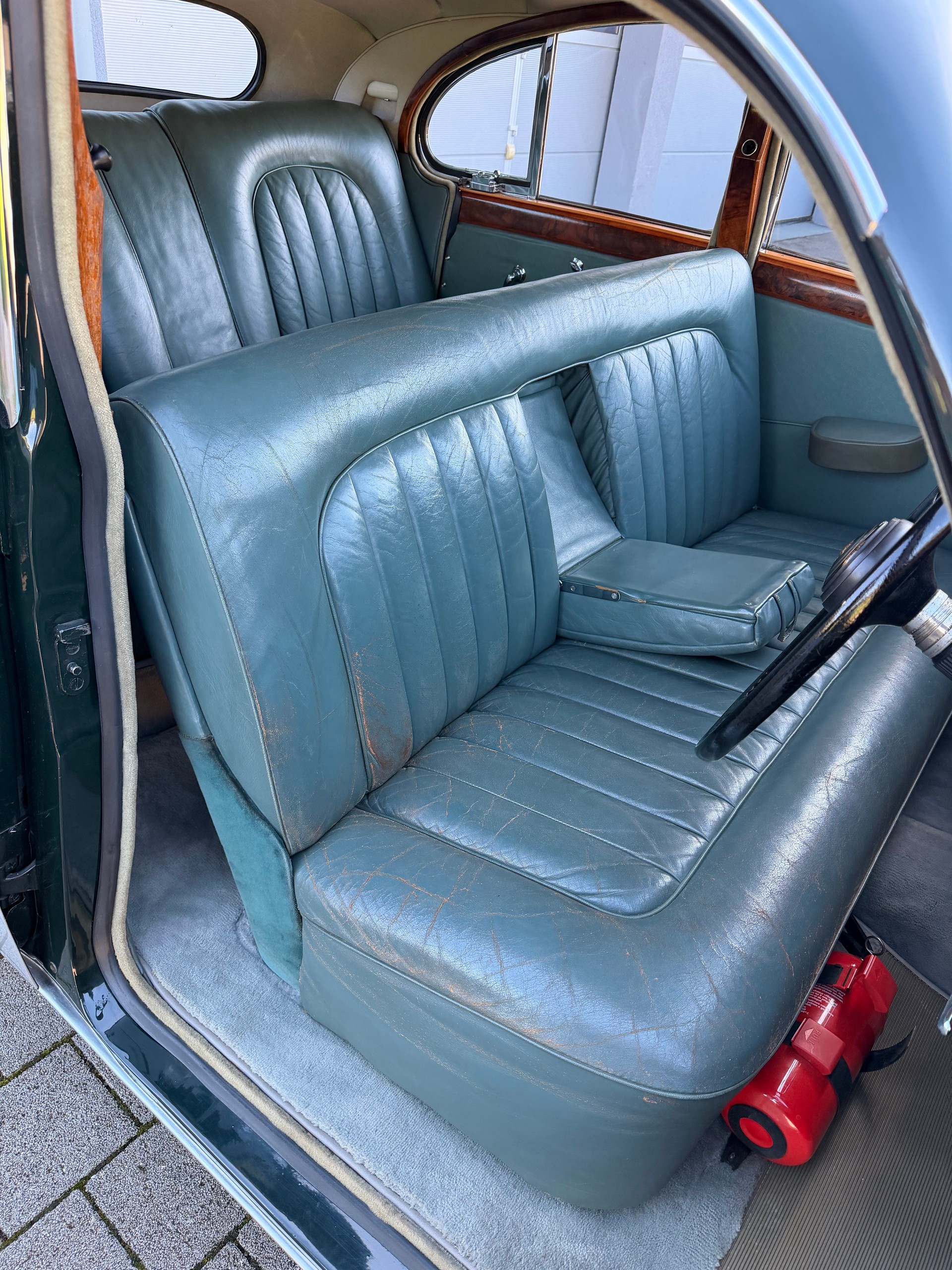 JAGUAR MK IX - 3 1/2 Litre - VETERAN-image-10