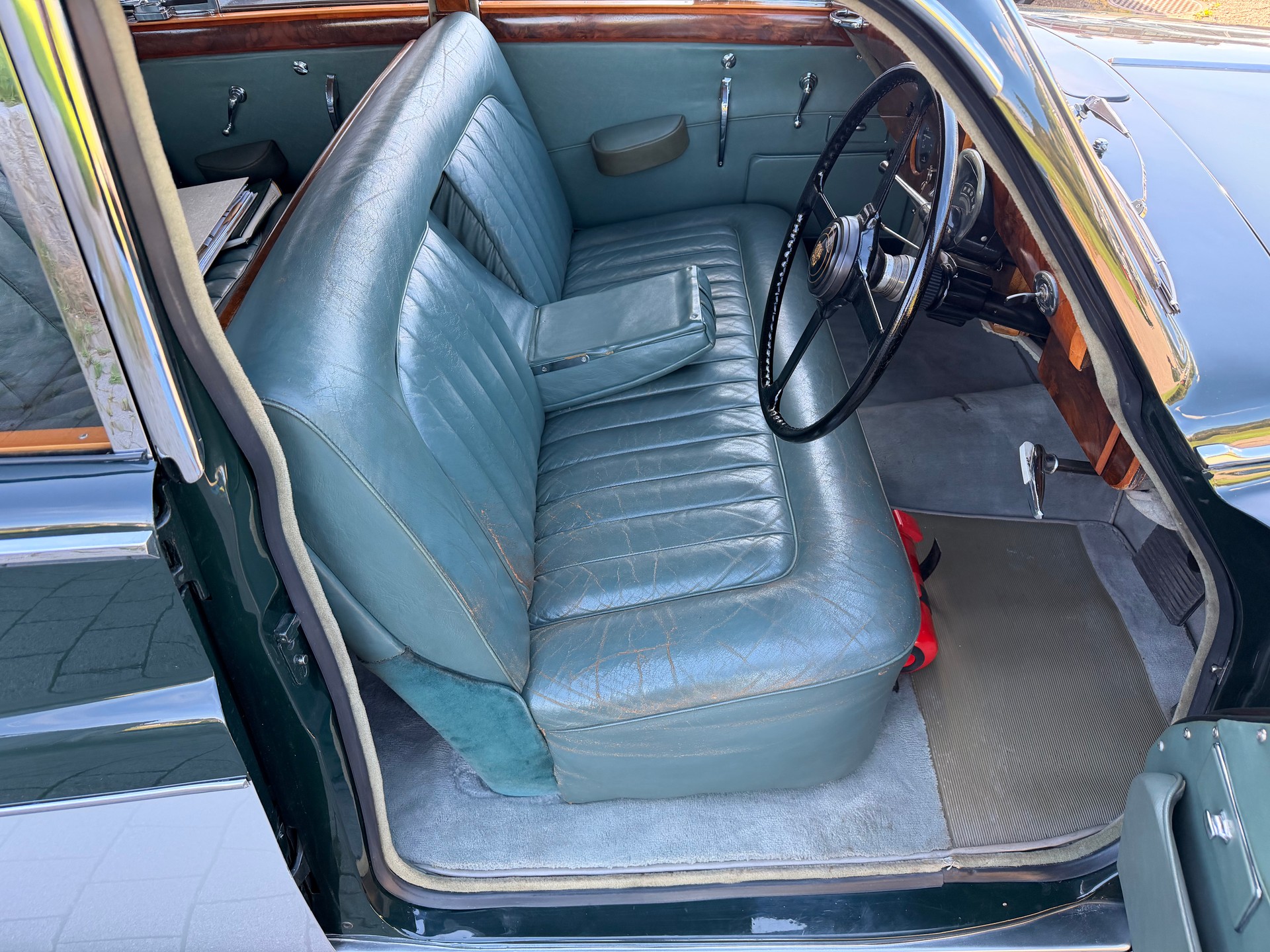 JAGUAR MK IX - 3 1/2 Litre - VETERAN-image-9