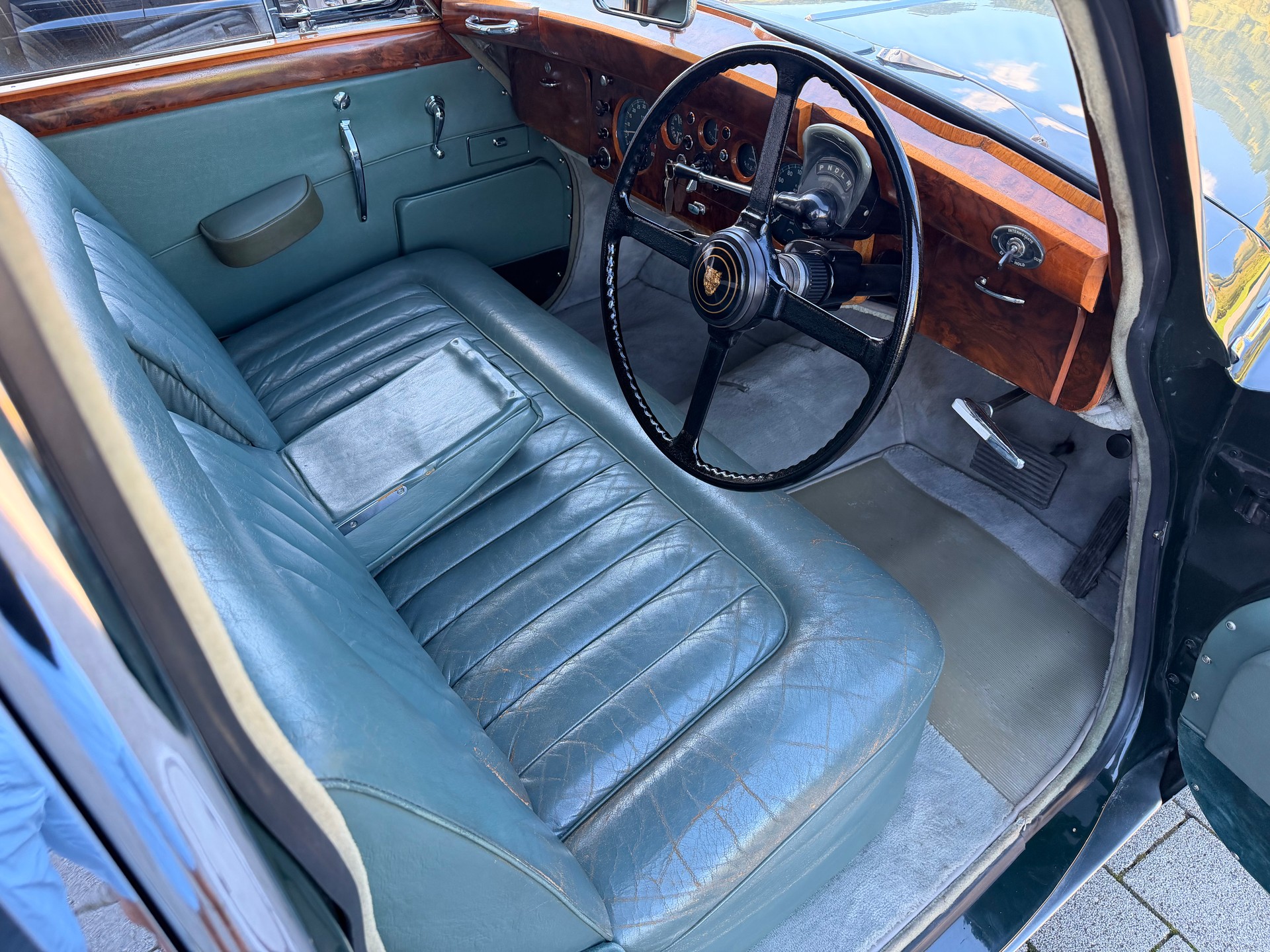 JAGUAR MK IX - 3 1/2 Litre - VETERAN-image-8
