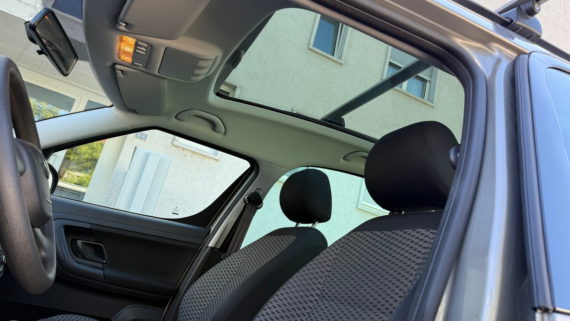 SKODA Roomster 1.6 TDI Elegance-image-12