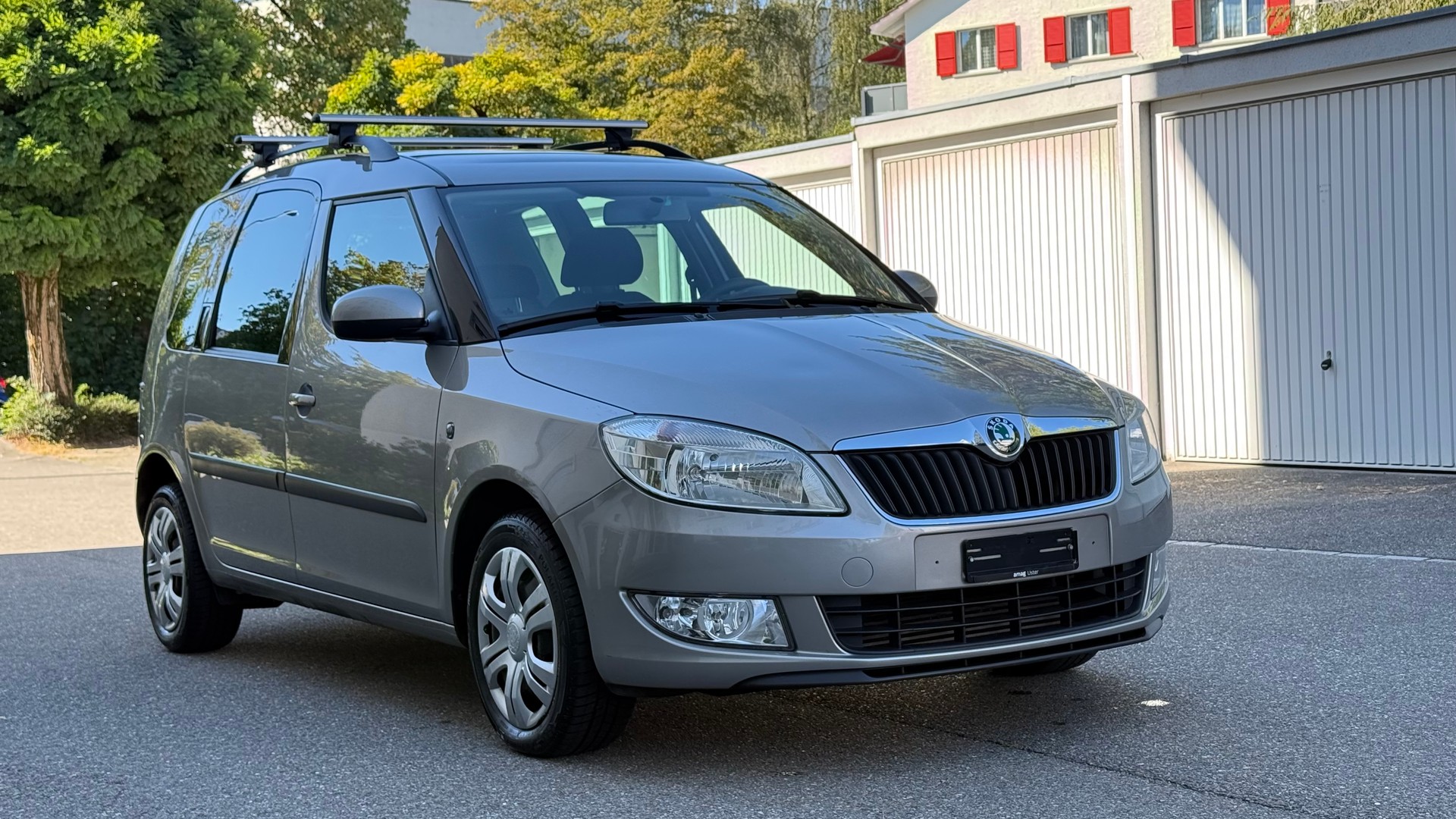 SKODA Roomster 1.6 TDI Elegance-image-3