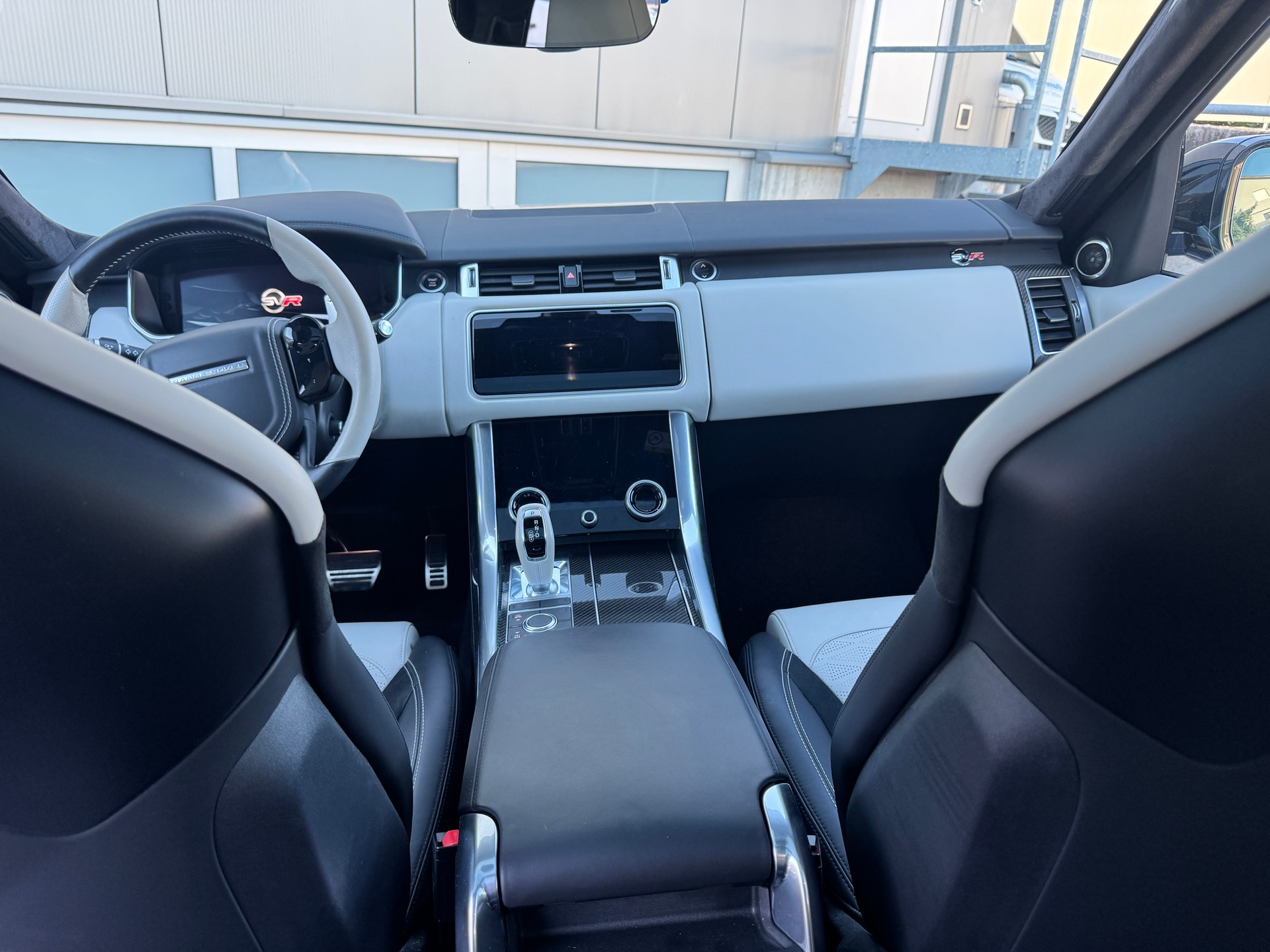 LAND ROVER Range Rover Sport 5.0 V8 S/C SVR Automatic-image-3