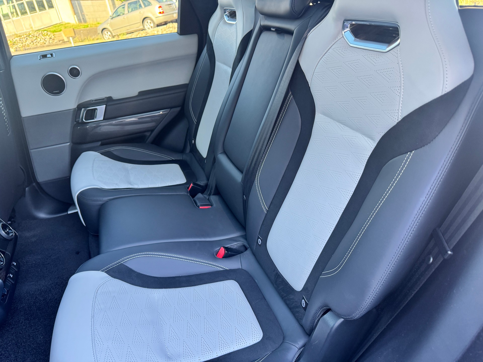 LAND ROVER Range Rover Sport 5.0 V8 S/C SVR Automatic-image-9