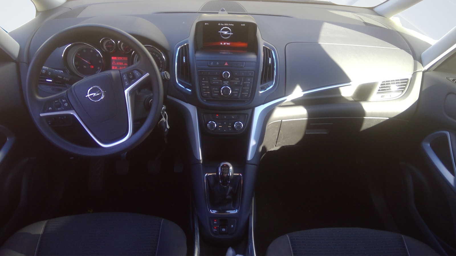 OPEL Zafira Tourer 1.6 CDTi Cosmo-image-3
