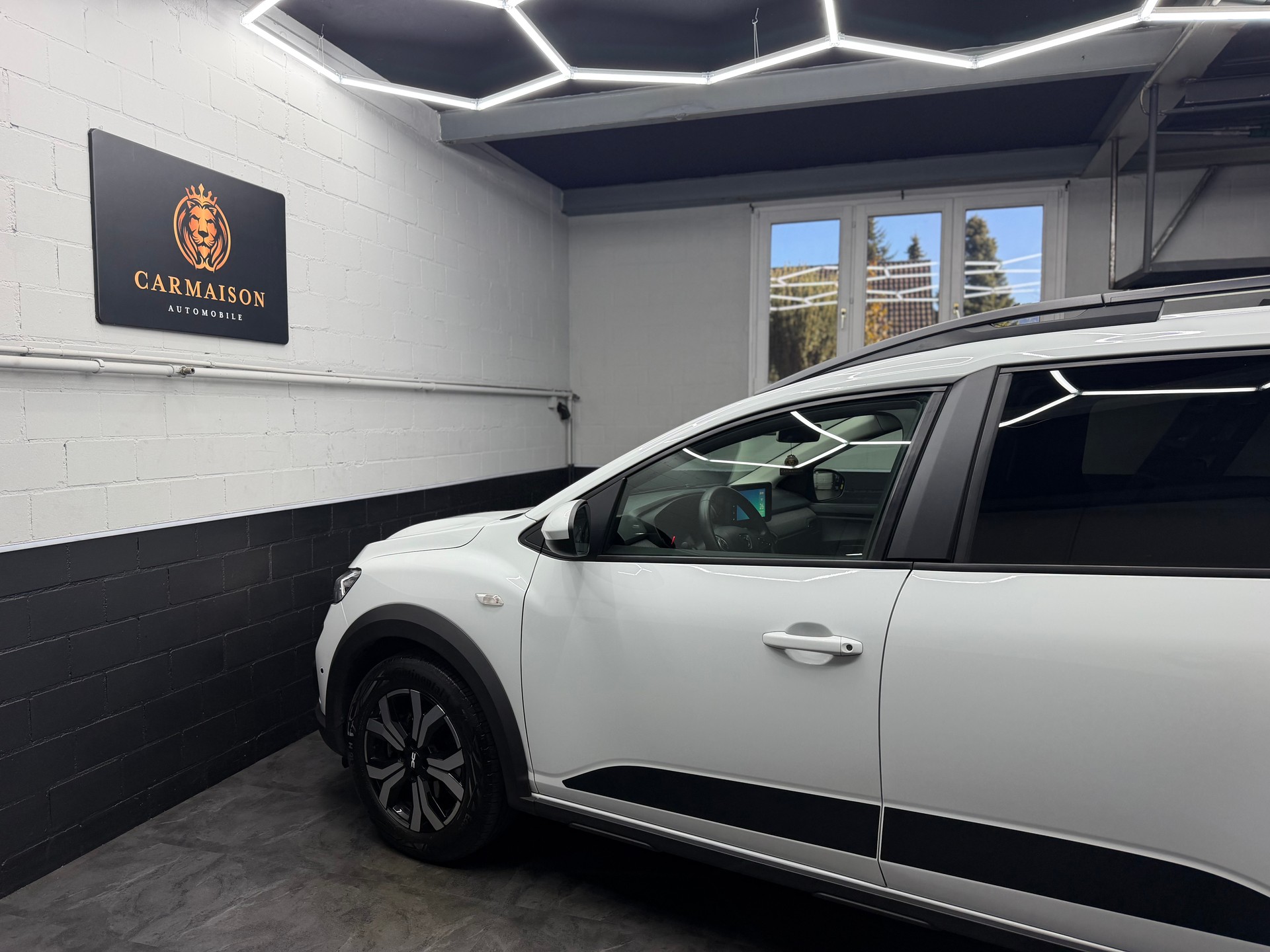 DACIA Jogger TCe 110 Essential | CH-Auto aus 1.Hand | 7. Plätzer | Totwinkelassistent | Rückfahrkamera-image-11