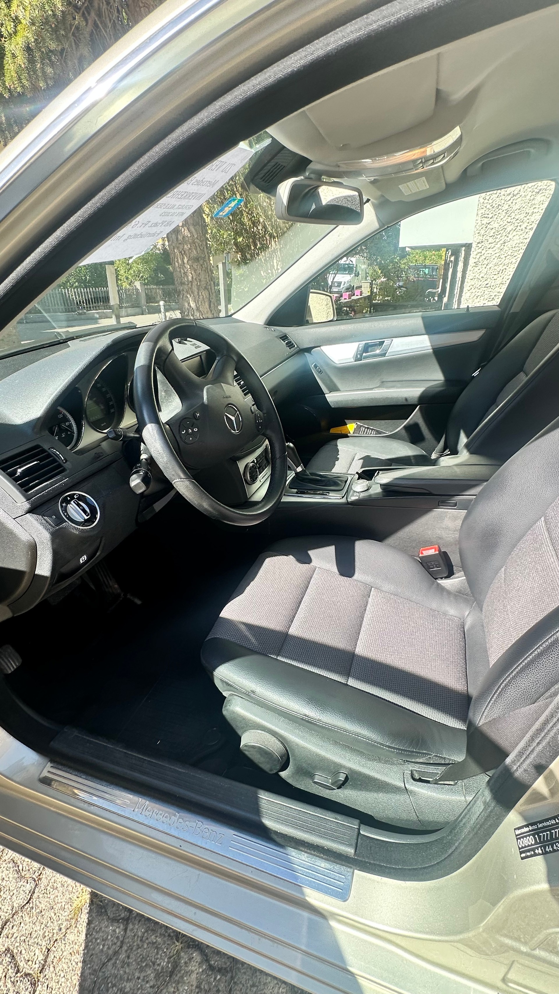 MERCEDES-BENZ C 200 CGI BlueEF-image-3