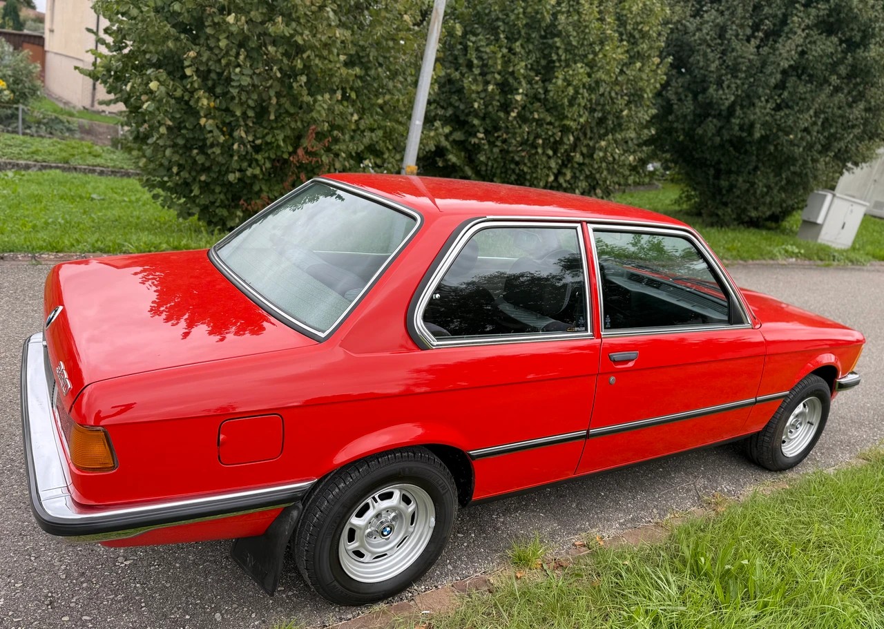 BMW 320-image-8