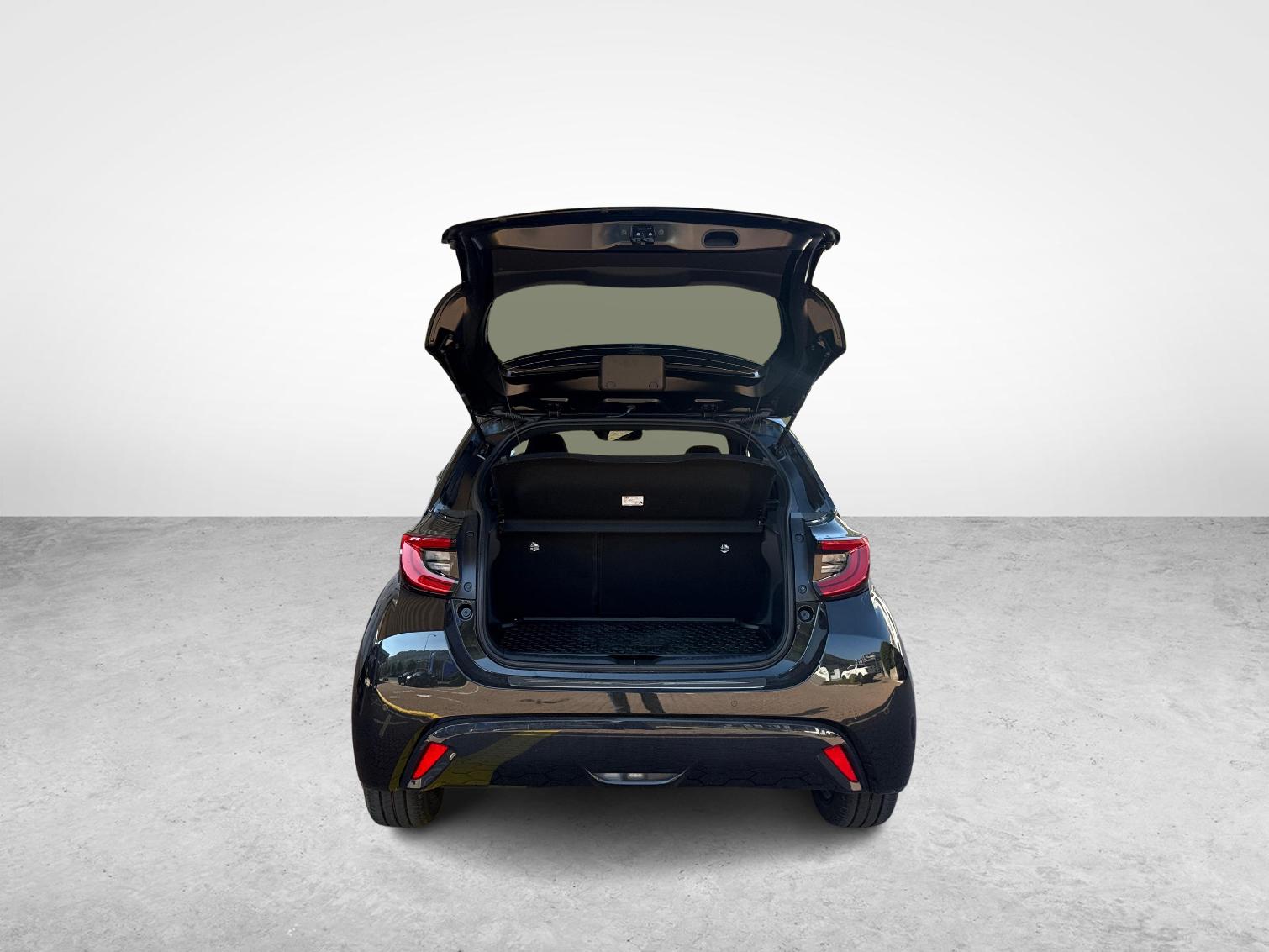 TOYOTA Yaris 1.5 VVT-i HSD Premium-image-11