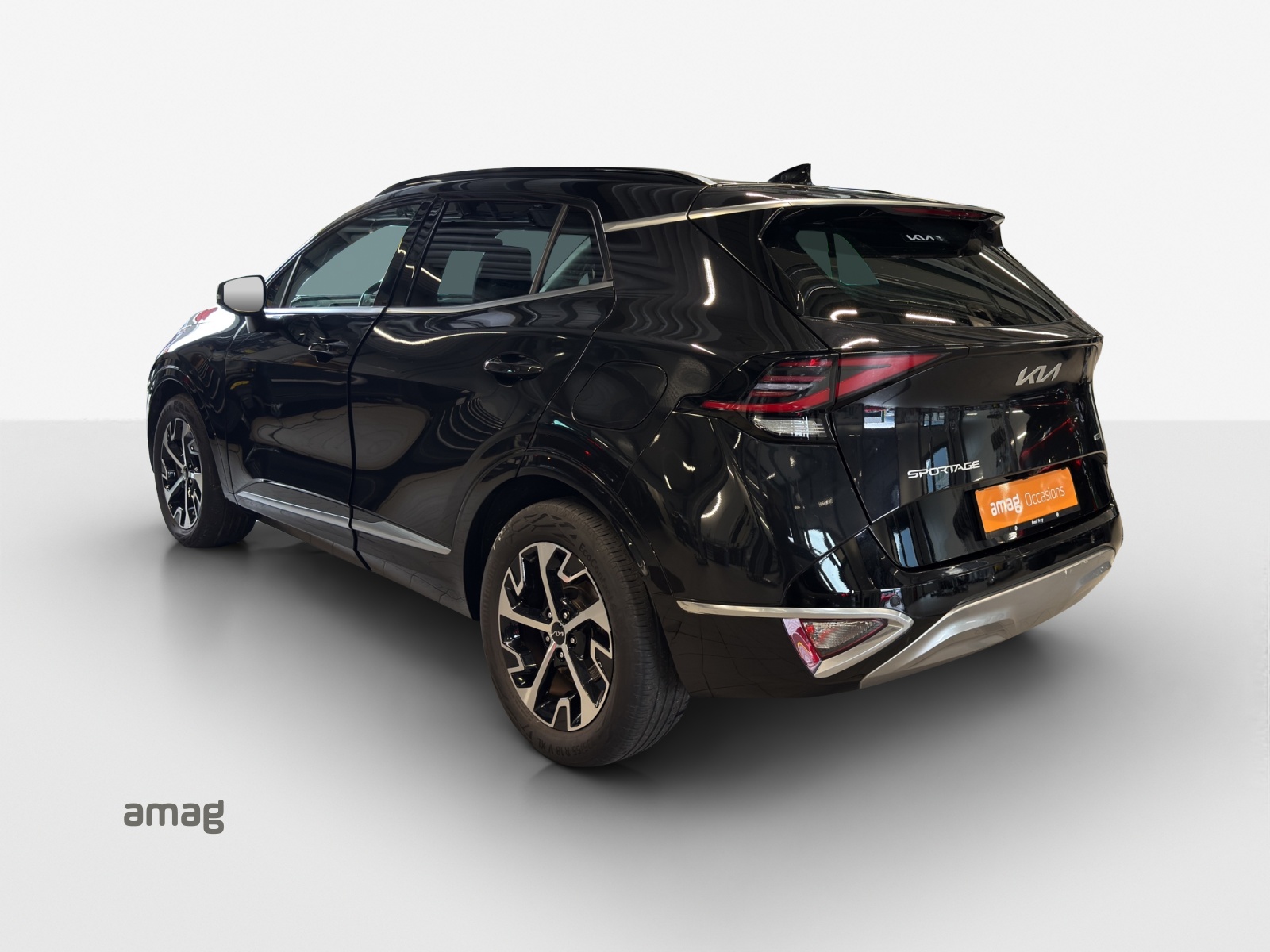 KIA Sportage 1.6T-GDi HEV Style 4x4 A-showroom-element-2