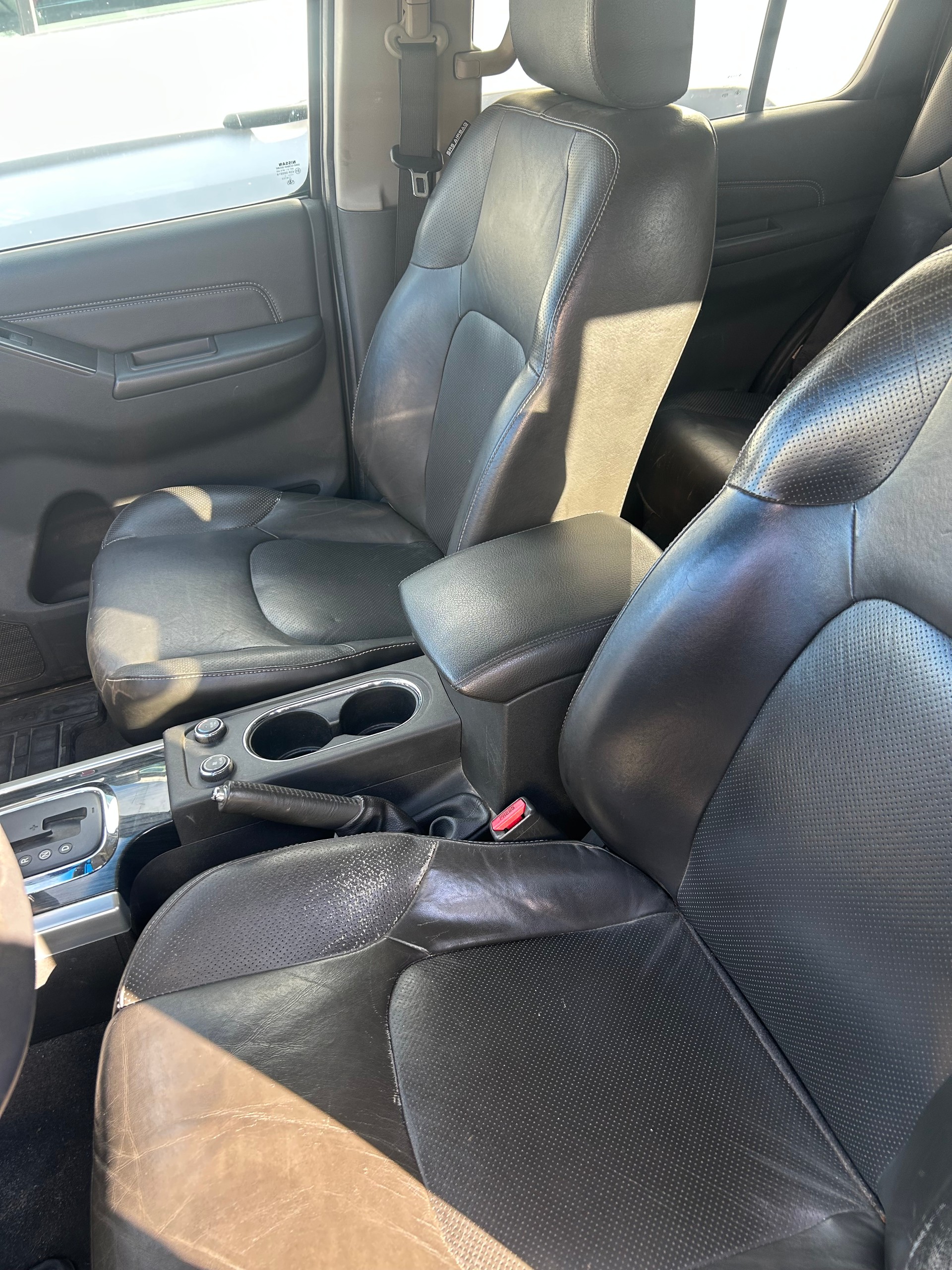NISSAN Pathfinder 3.0 dCi LE Automatic-image-8