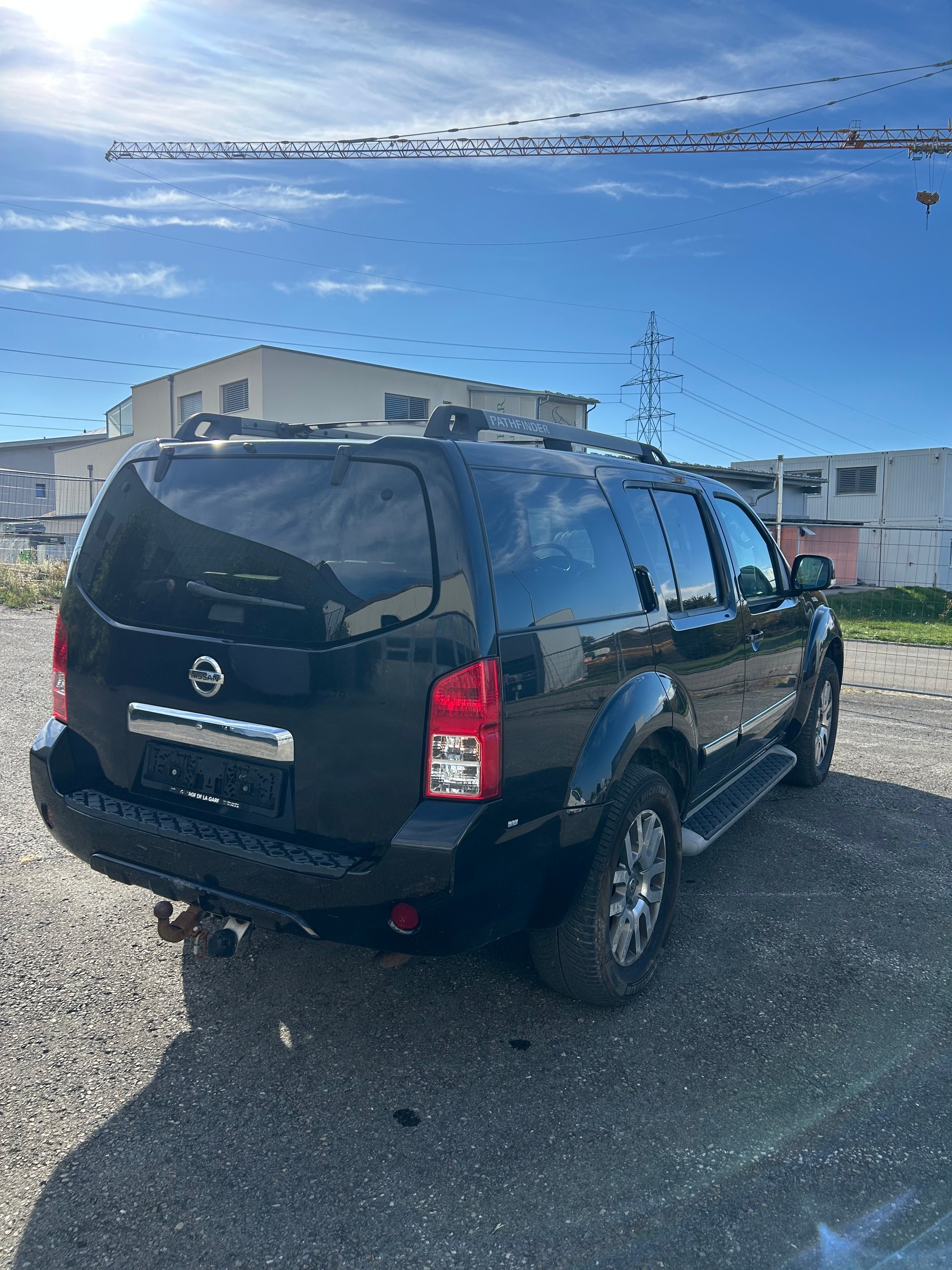 NISSAN Pathfinder 3.0 dCi LE Automatic-image-3